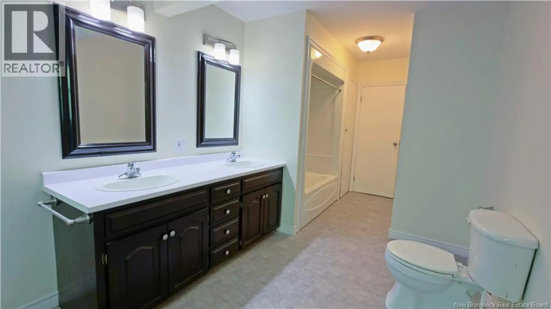 15 Bailey Avenue - Image 8