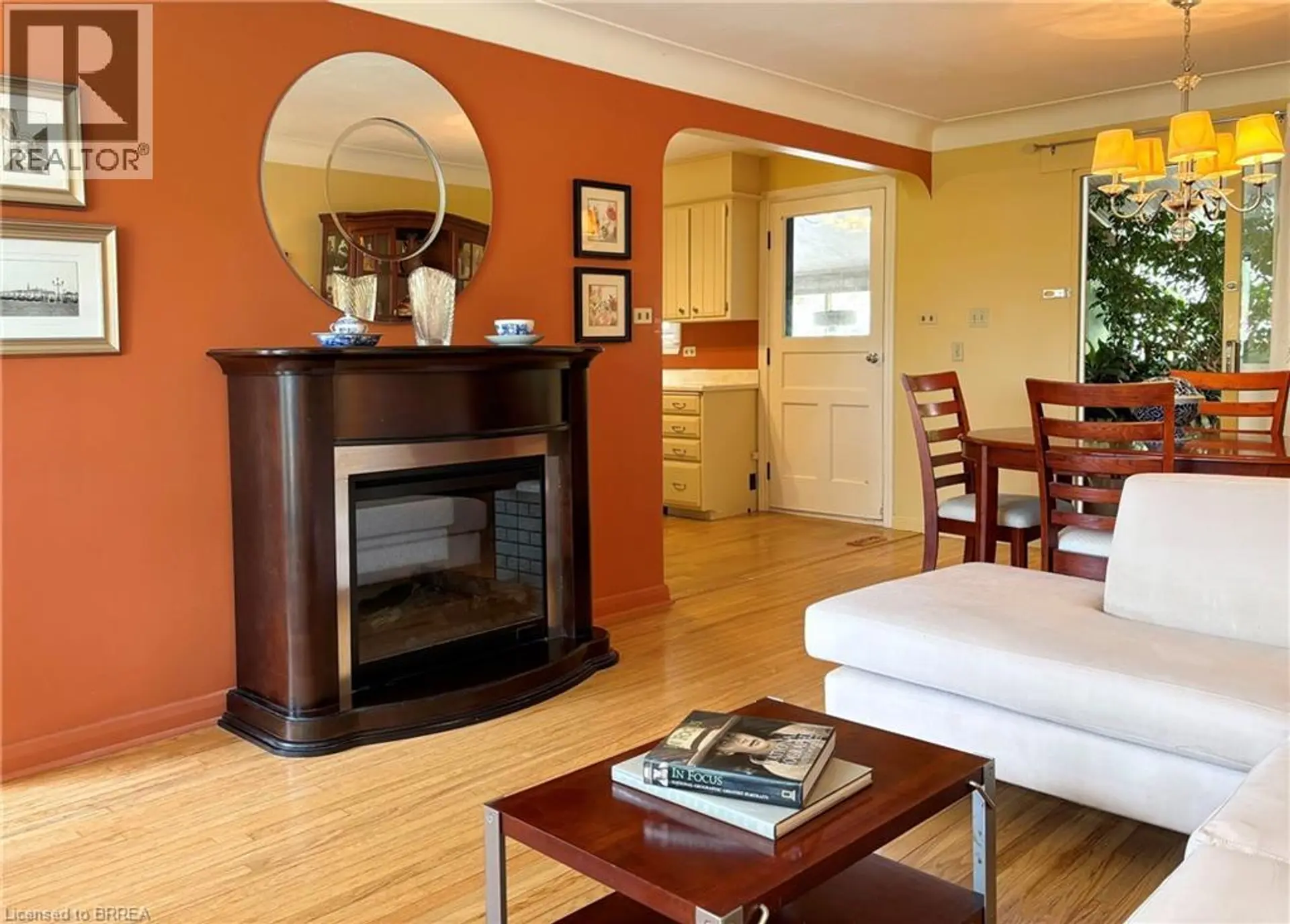 38 SLATER Street - Image 2