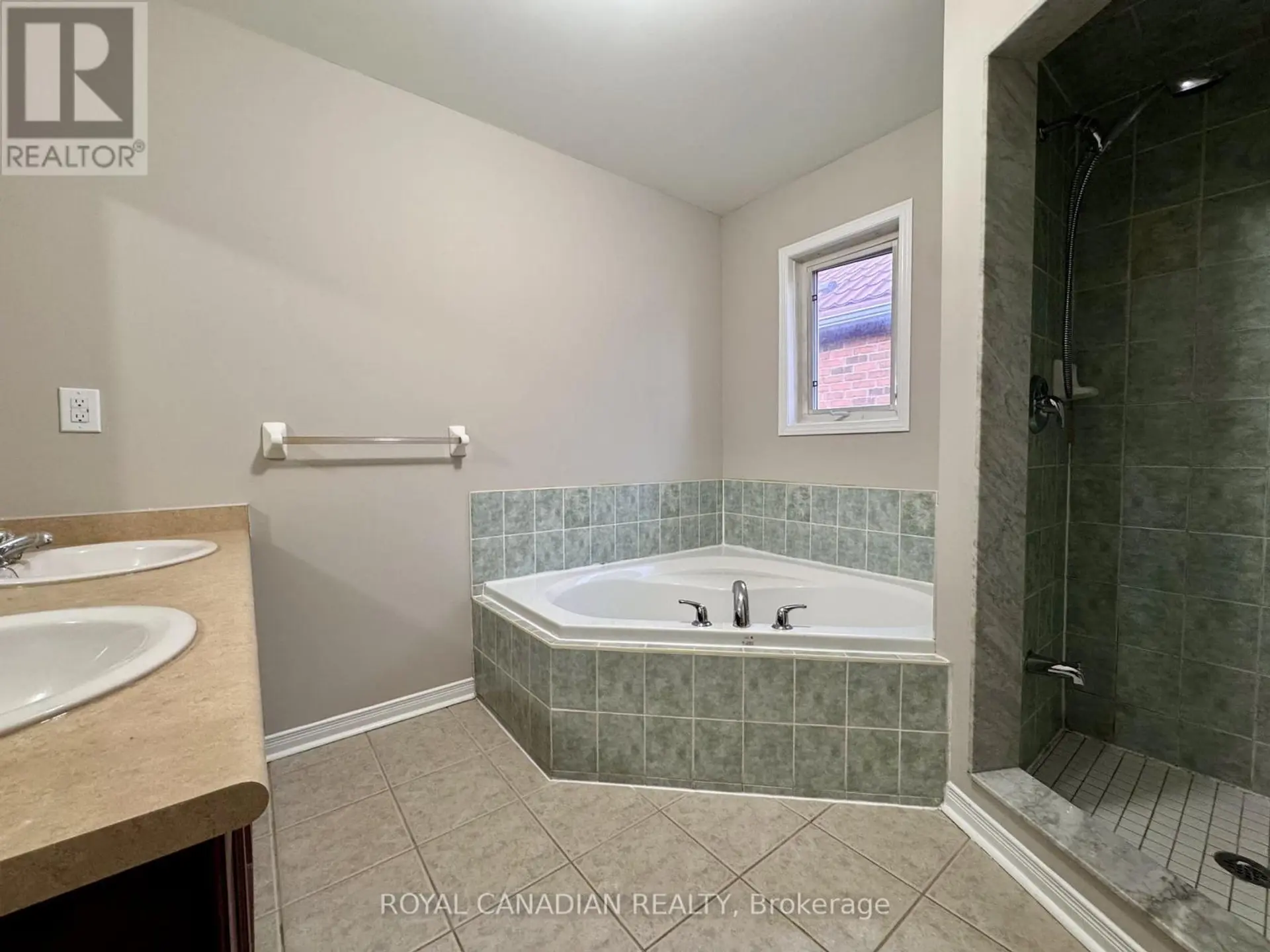 10 GUINEVERE ROAD - Image 10