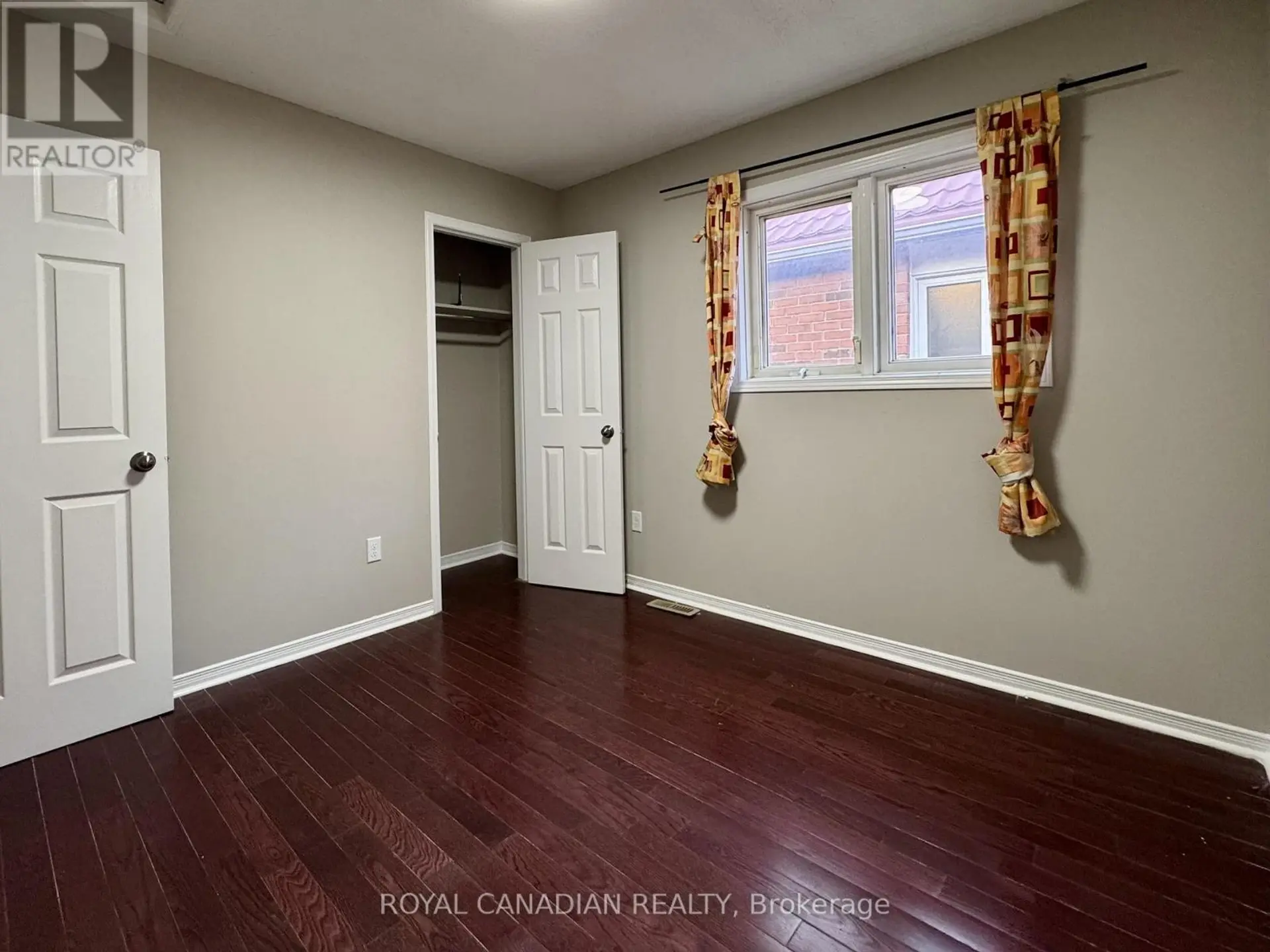 10 GUINEVERE ROAD - Image 12