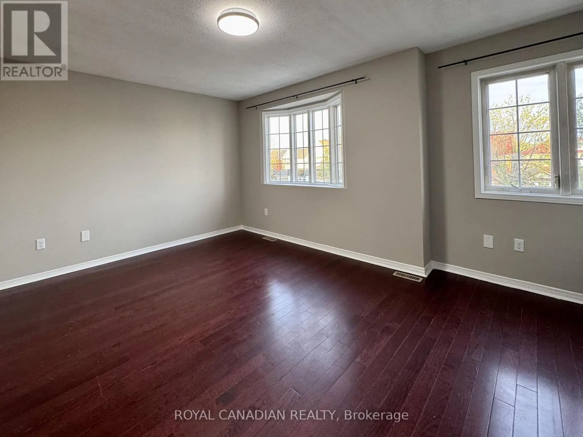 10 GUINEVERE ROAD - Image 9