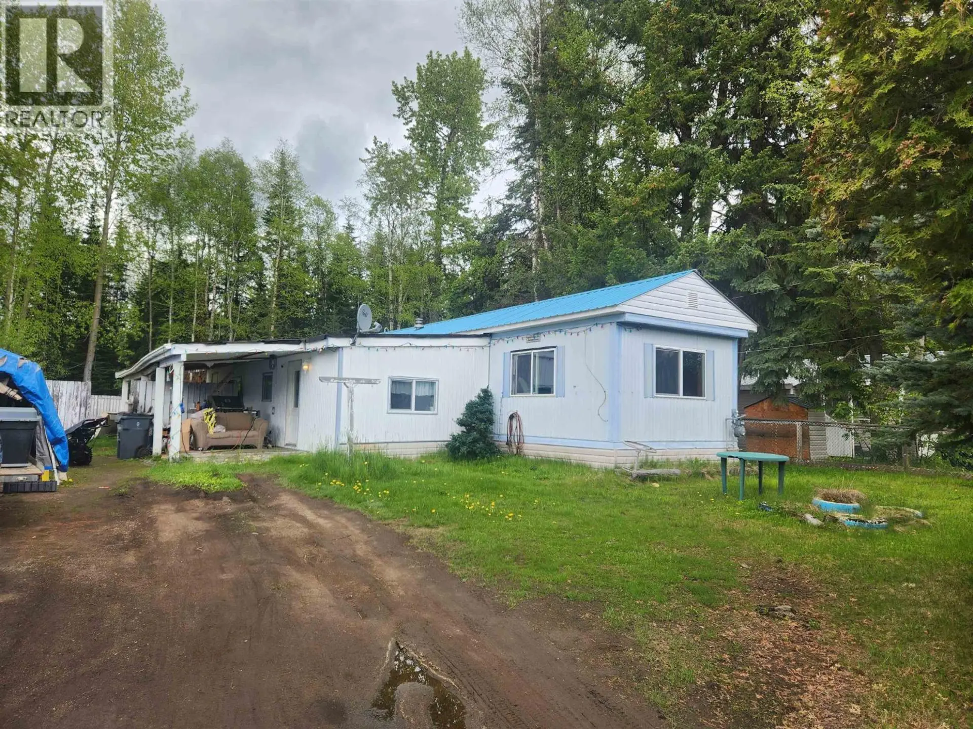 3906 KNIGHT CRESCENT - Image 2