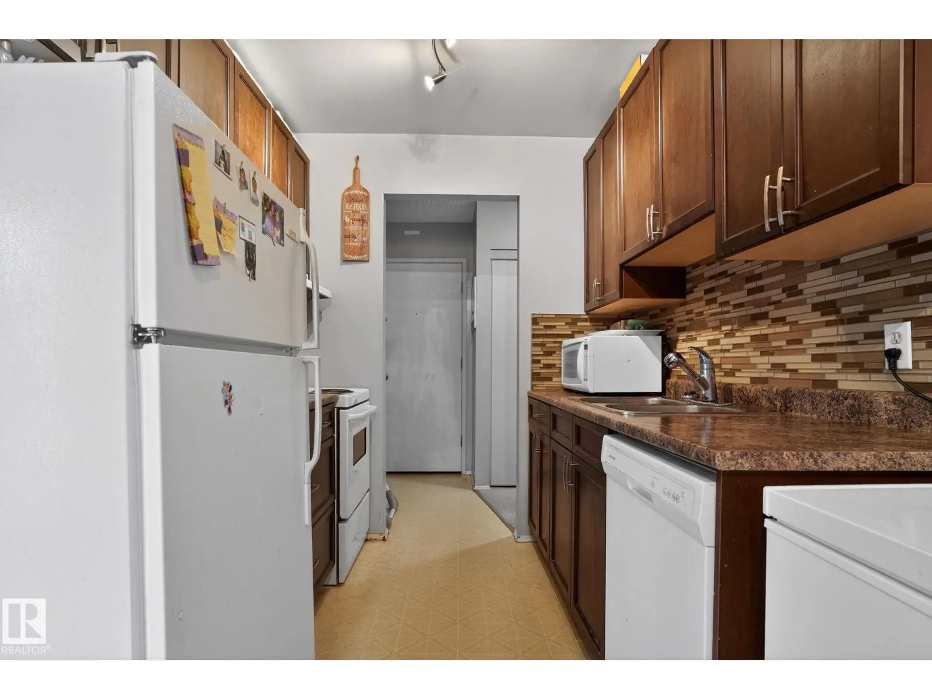 #120 5730 RIVERBEND RD NW - Image 7