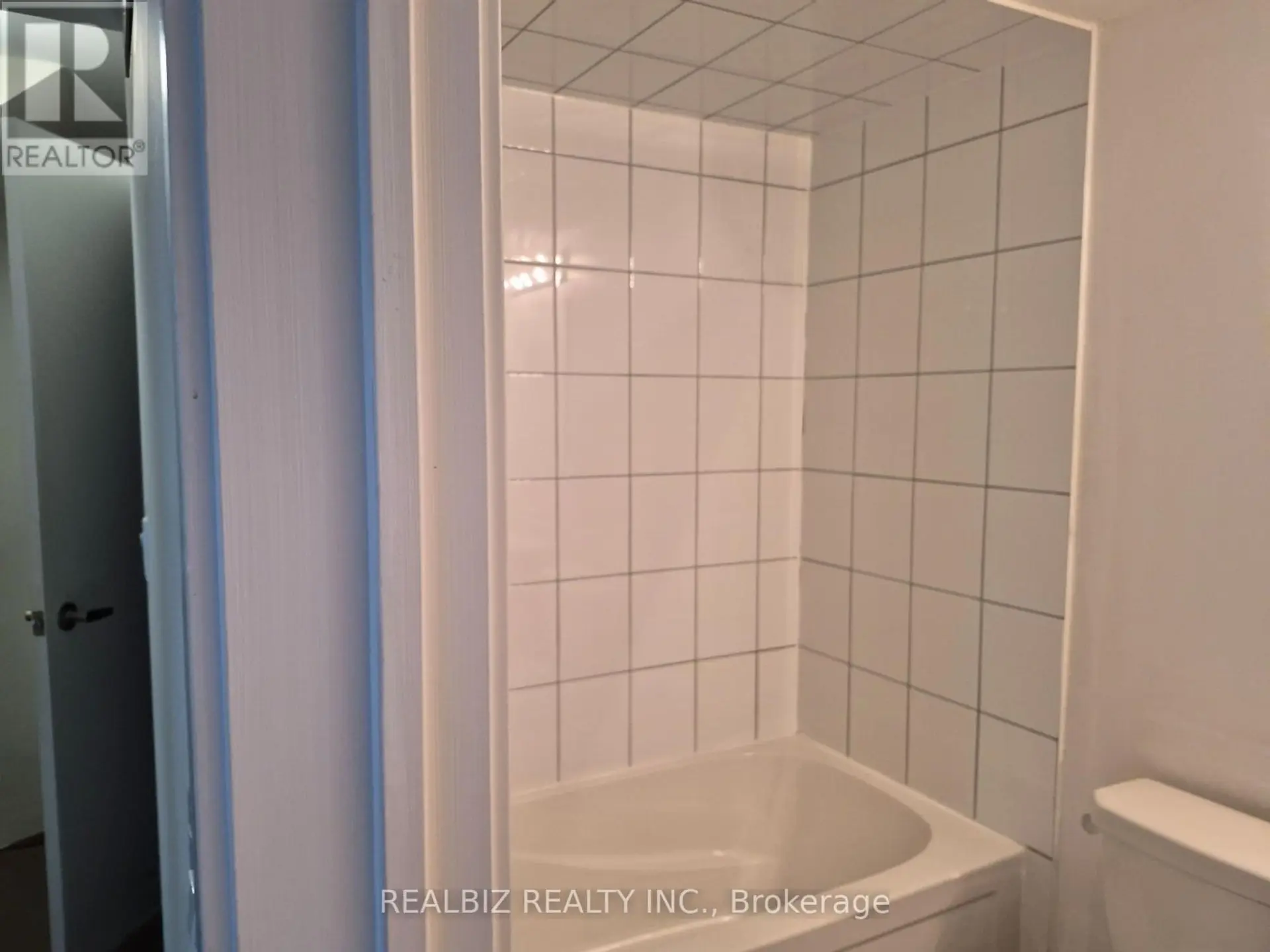 #99 500 ALEX GARDNER CIRCLE - Image 11