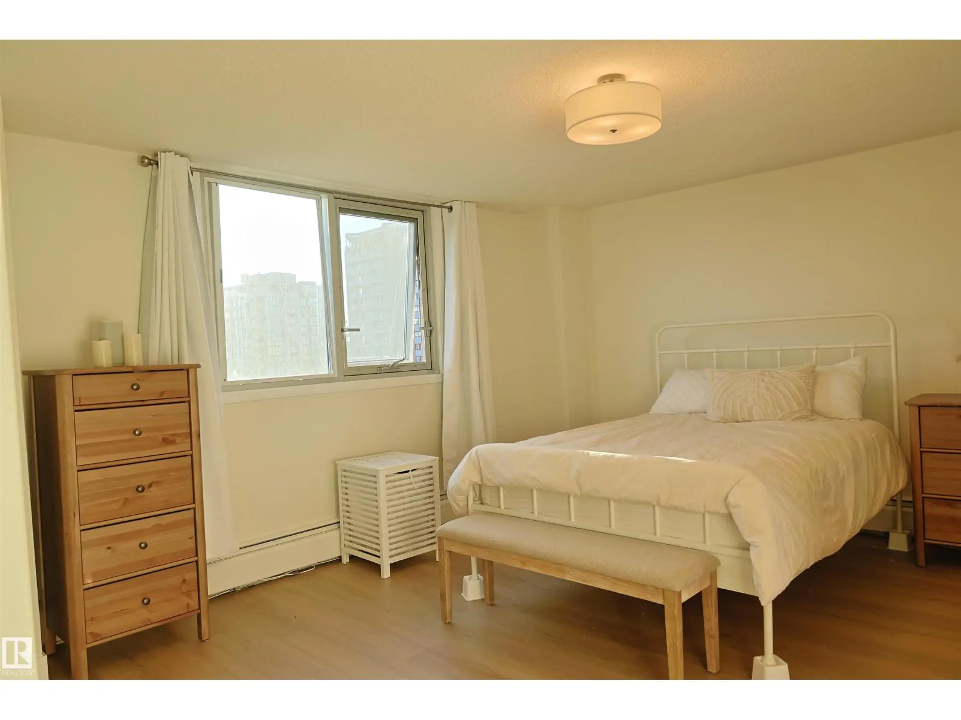 #807 10011 116 ST NW - Image 9