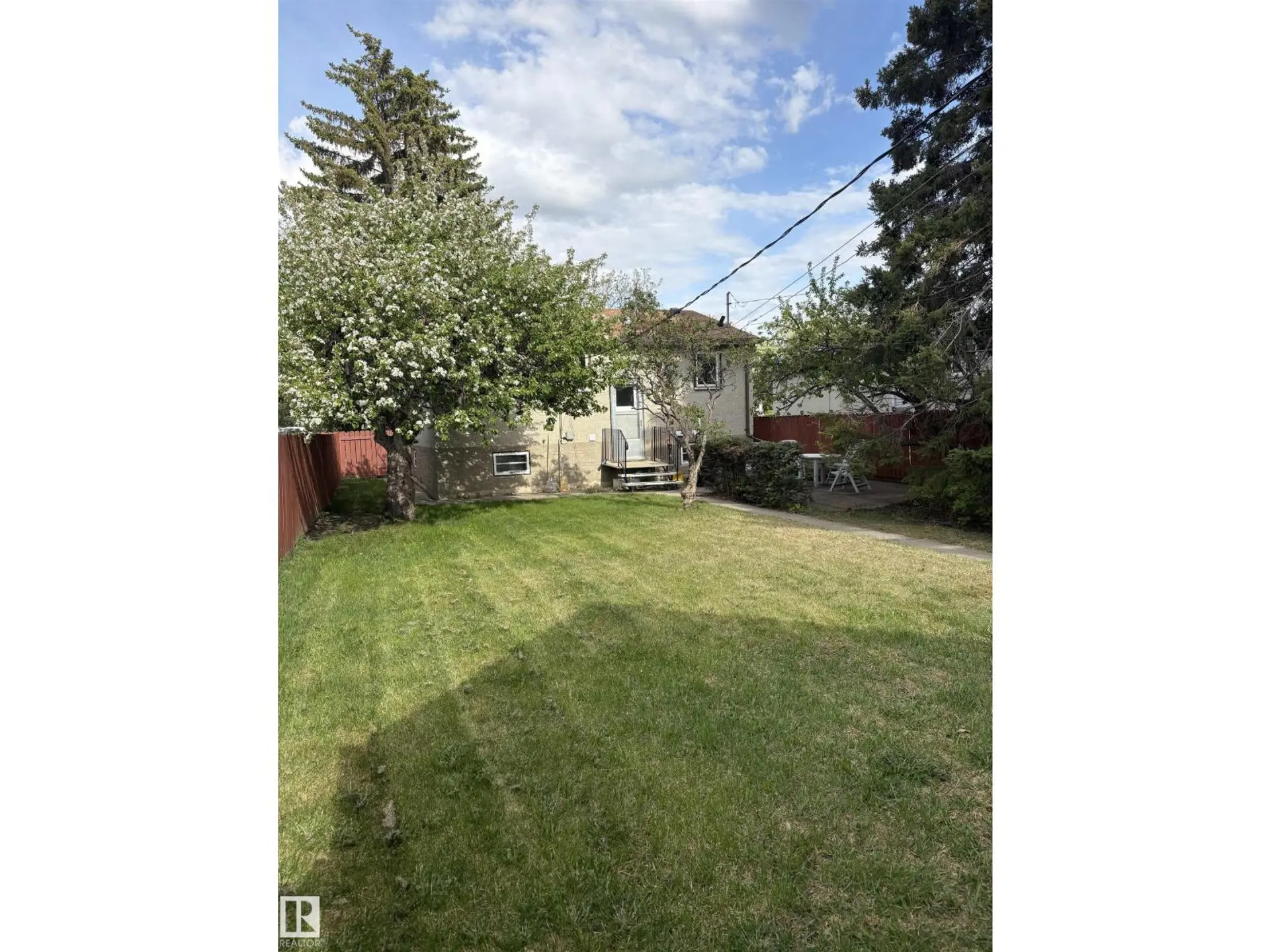 10916 151 ST NW - Image 2