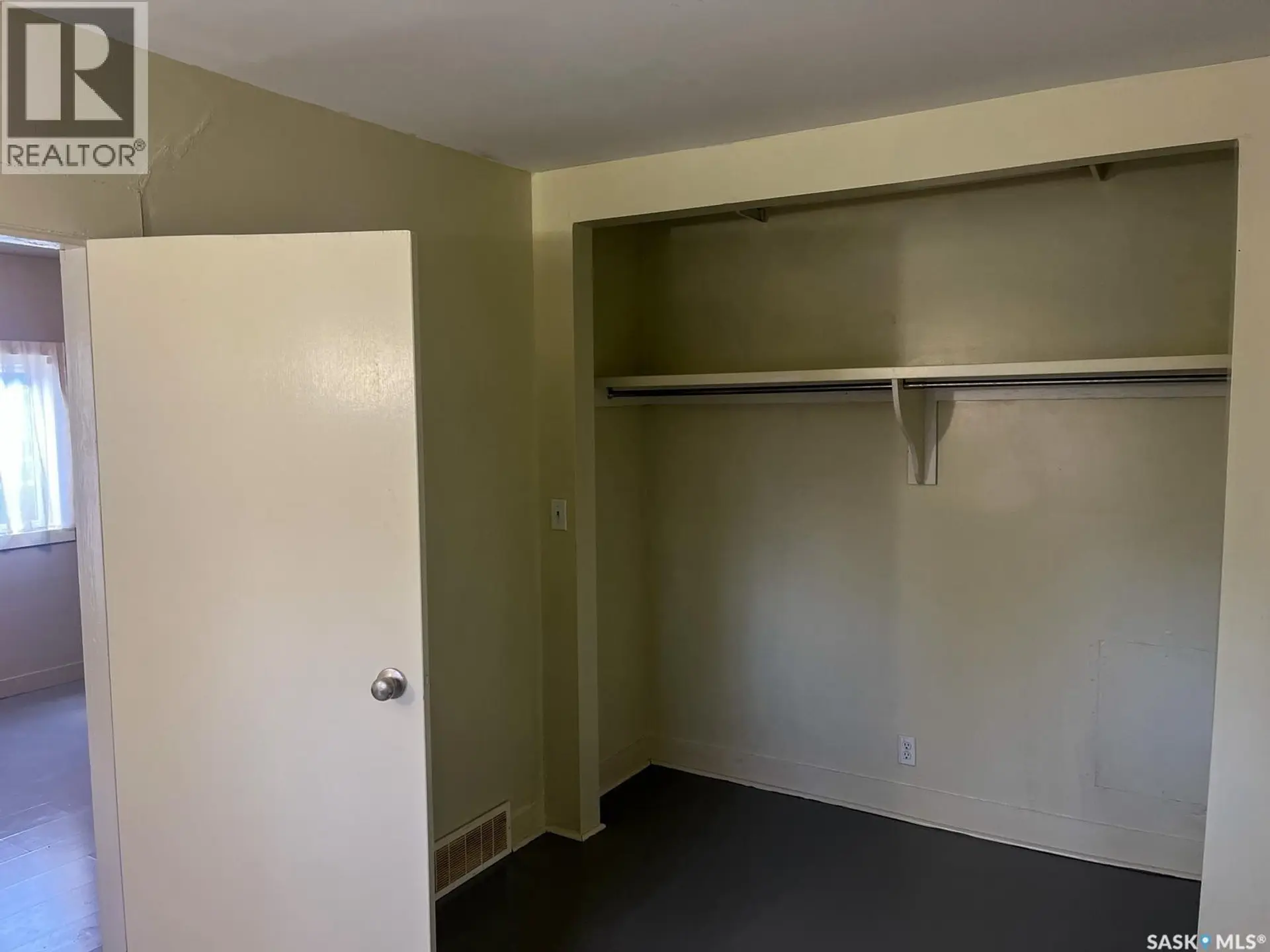 2234 Winnipeg STREET - Image 12