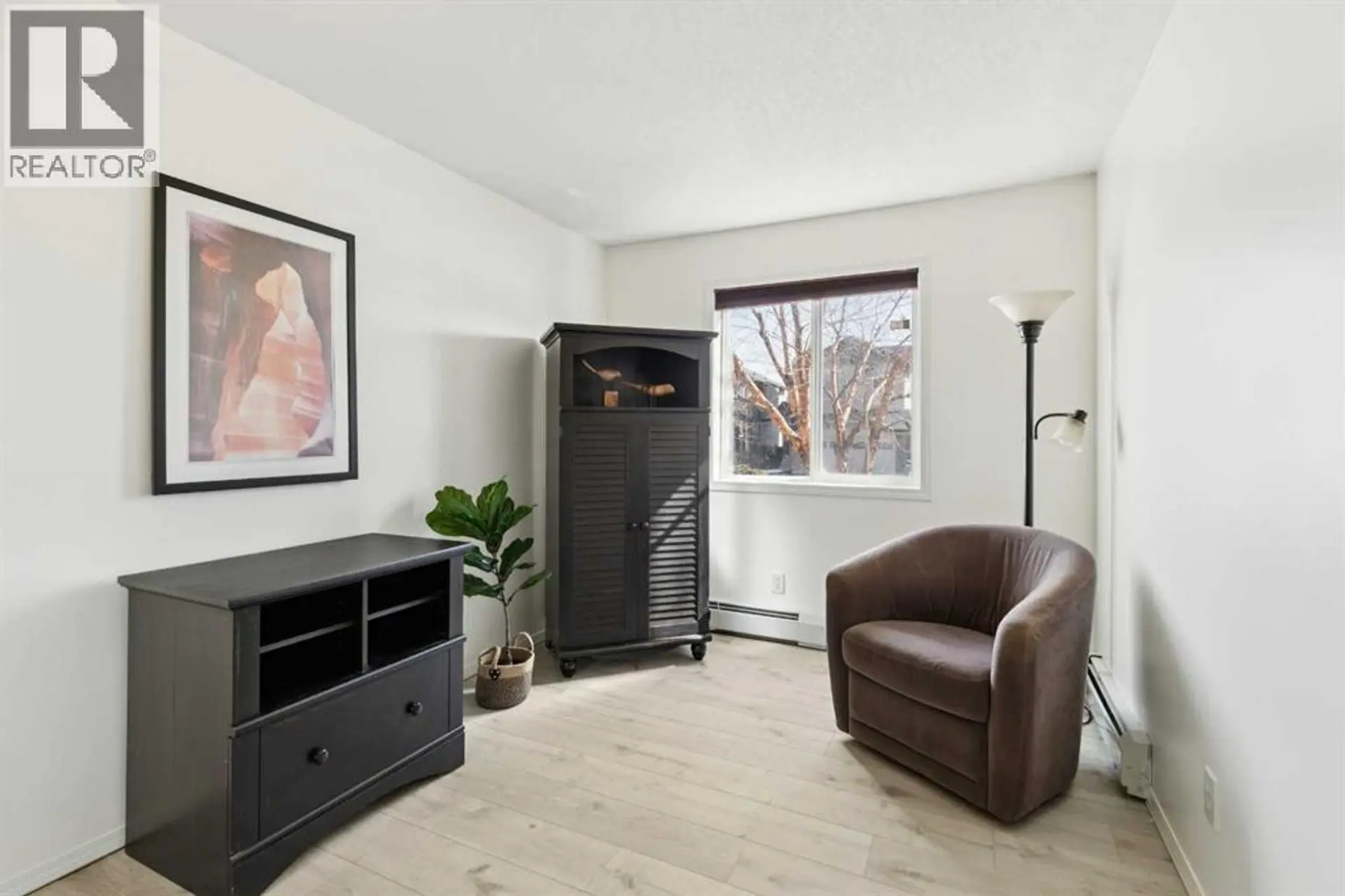 #102 6102 Valleyview Park SE - Image 16