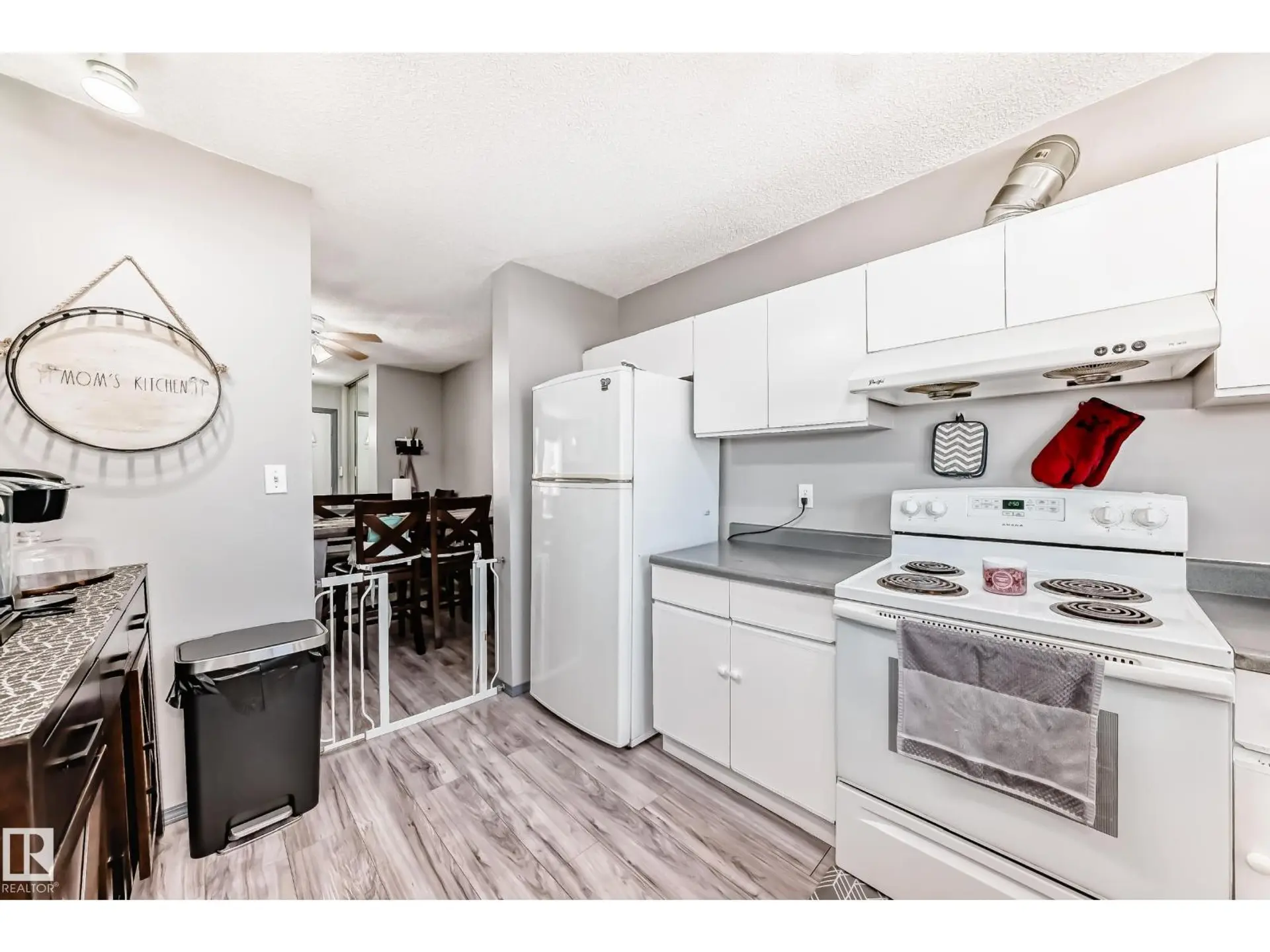 214A WARWICK RD NW - Image 8