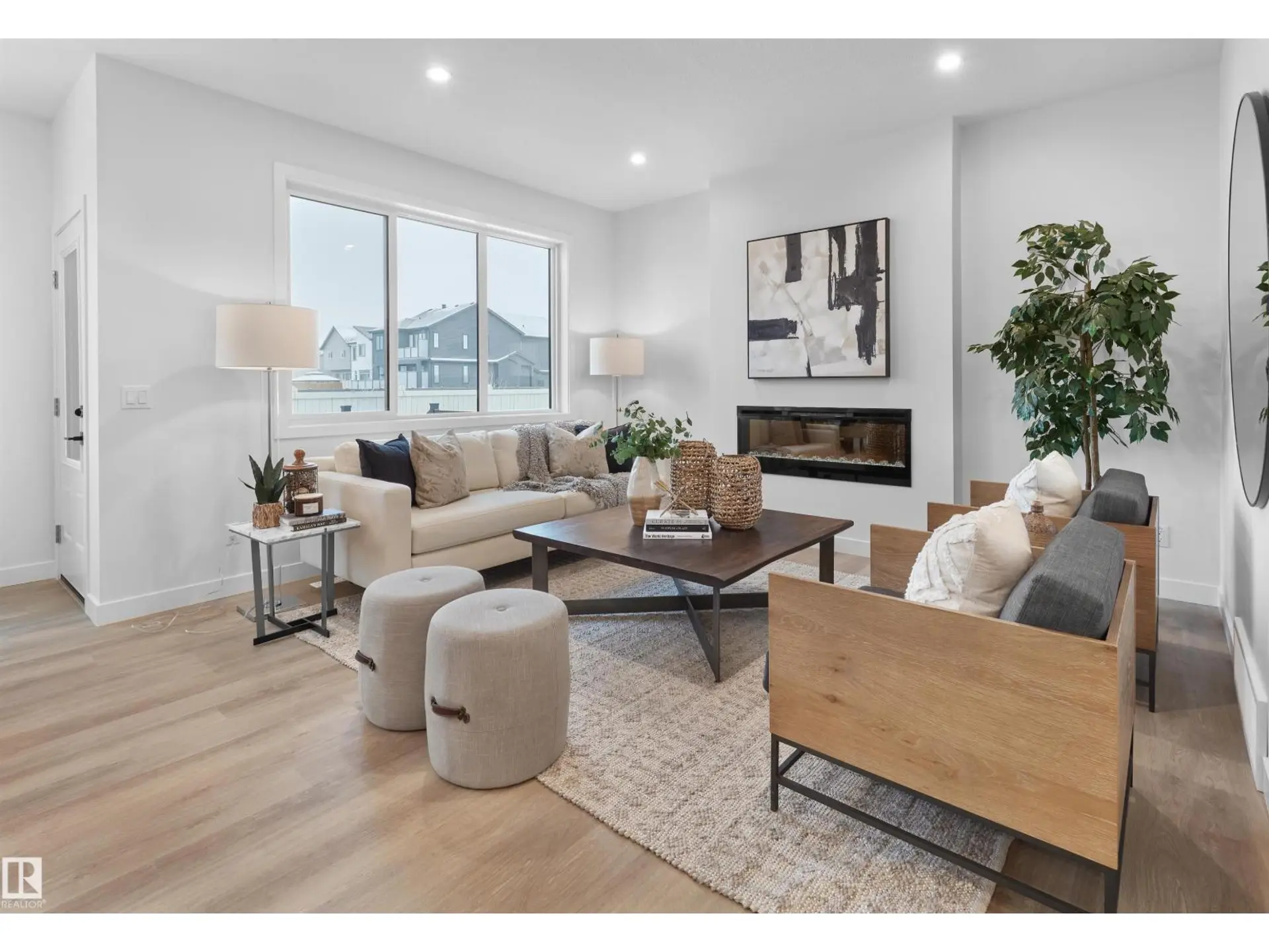 1028 CRISTALL CR SW - Image 3