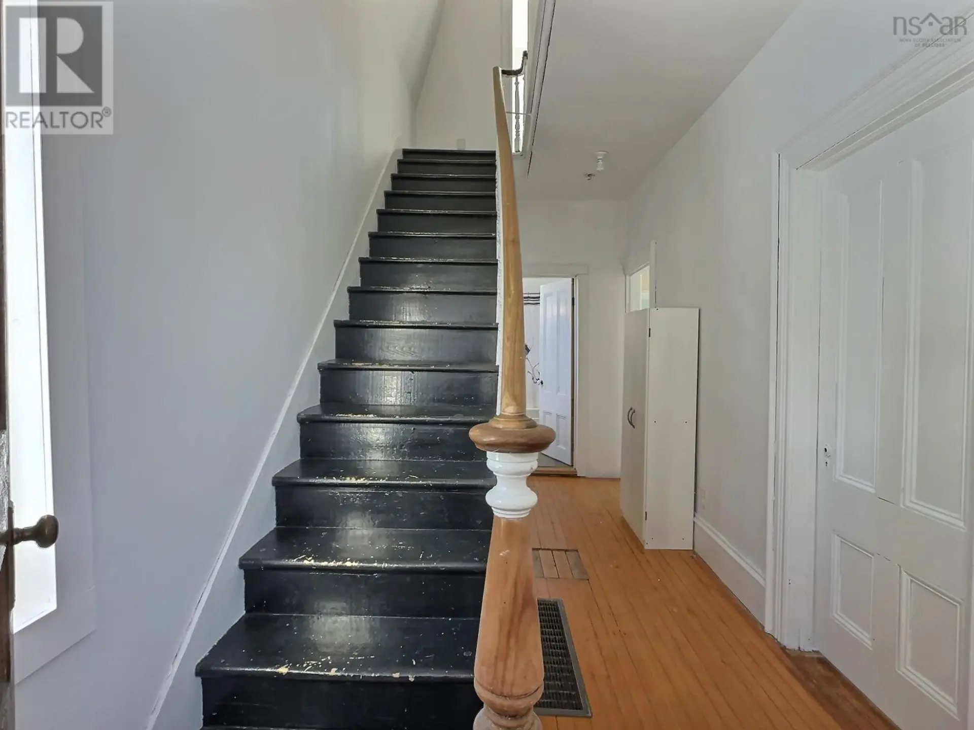14 High Street - Image 12
