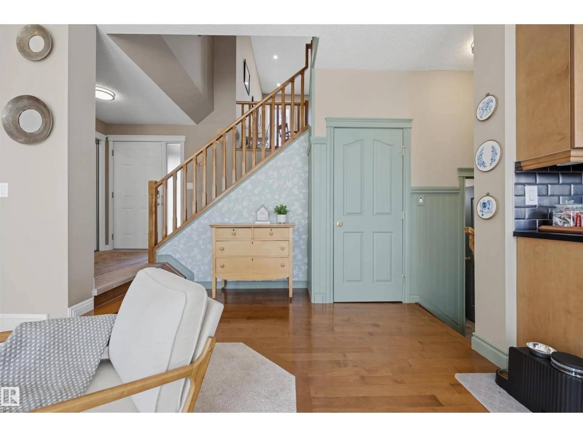 255 SUNCREST RD - Image 2