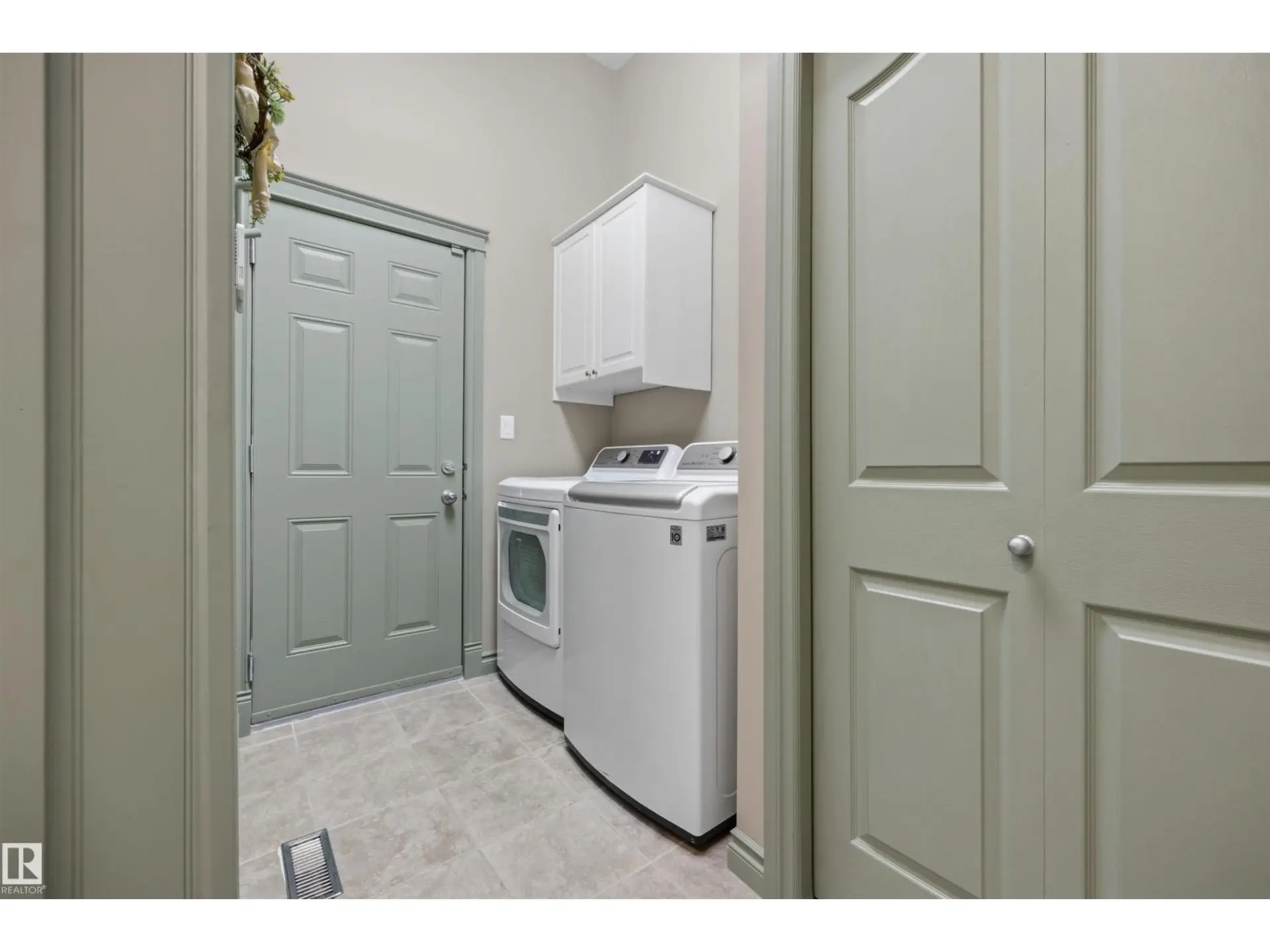 255 SUNCREST RD - Image 6
