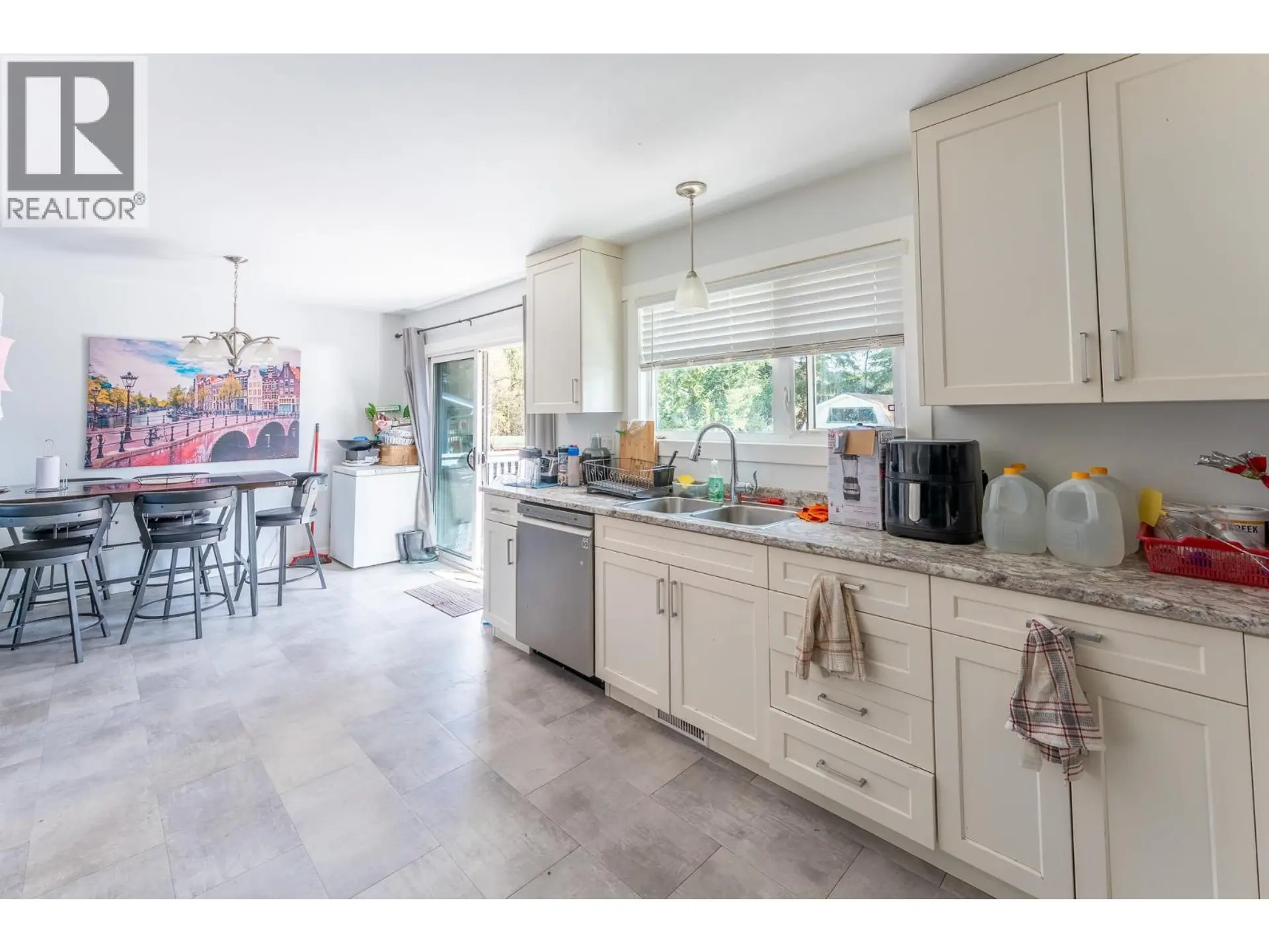 2919 MCGILL CRESCENT - Image 9