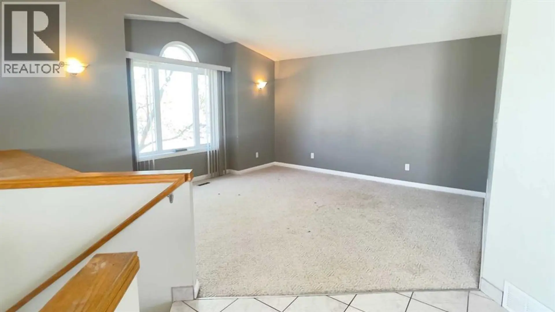 34 Blackfoot Road W - Image 3