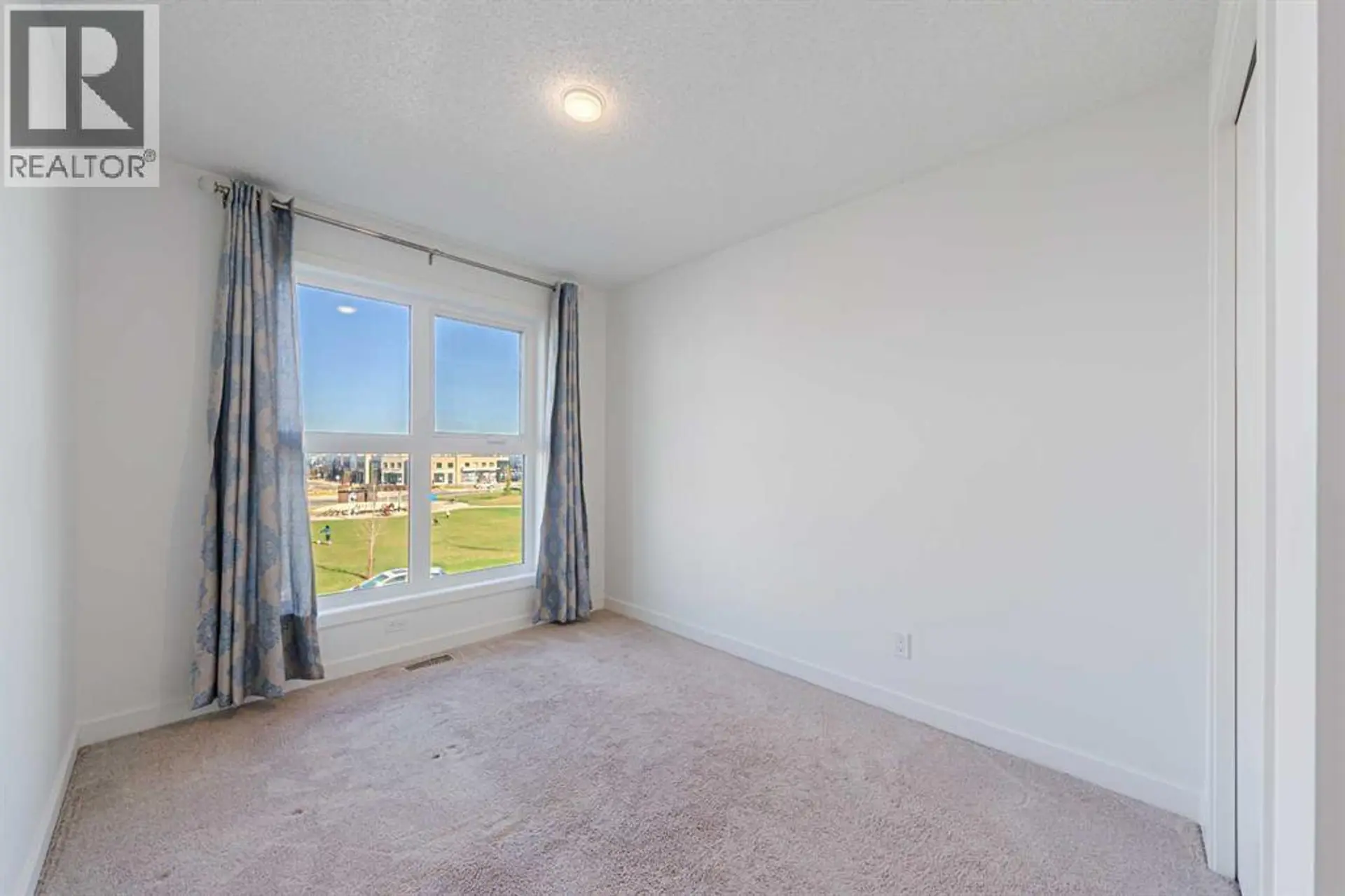 83 Savanna Park NE - Image 16