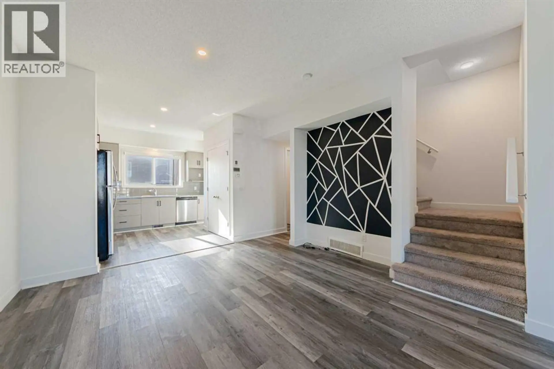 83 Savanna Park NE - Image 7