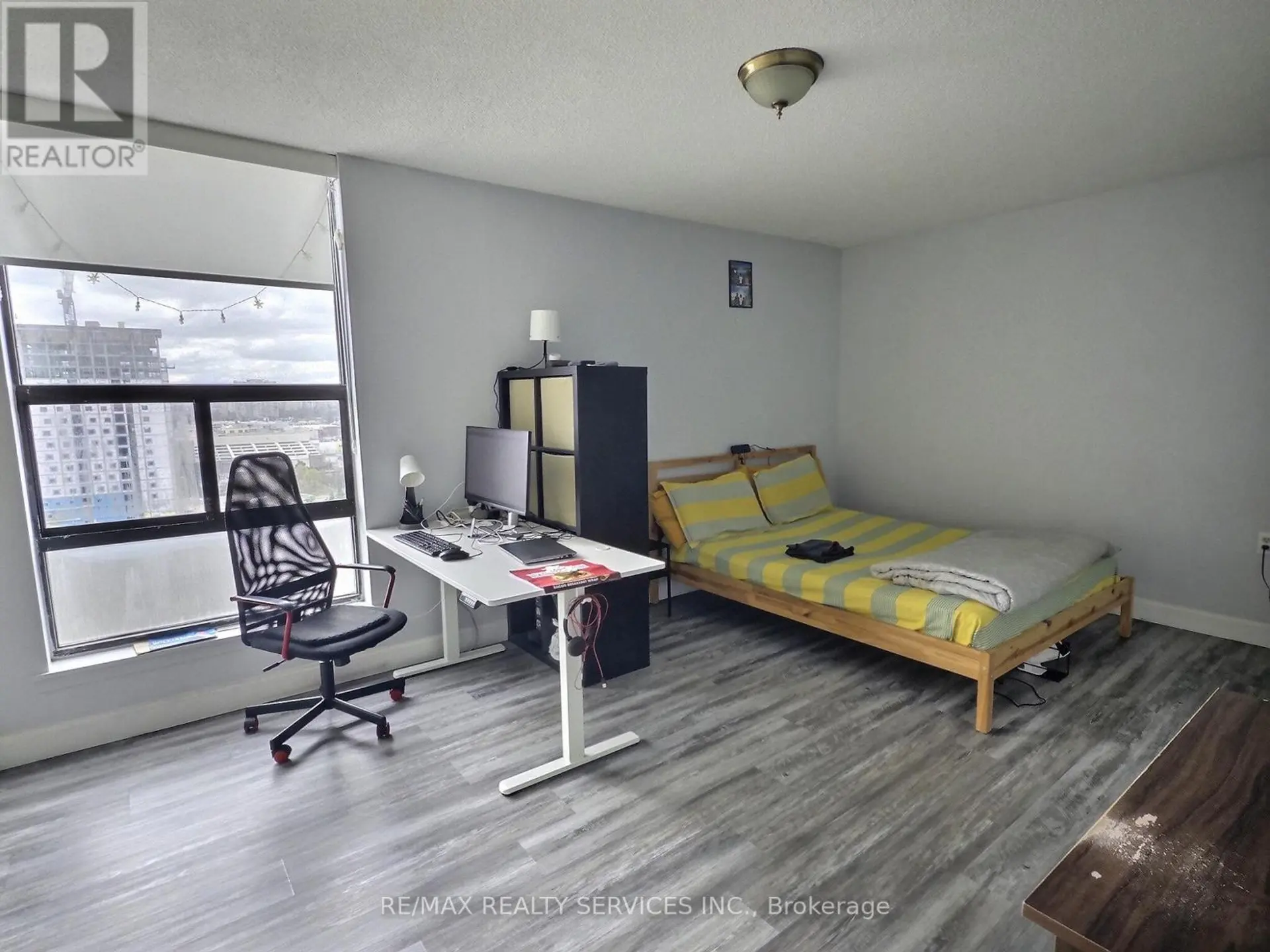#1812 18 KNIGHTSBRIDGE ROAD - Image 11