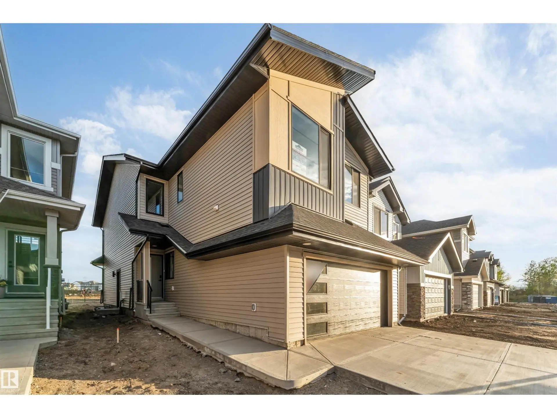 935 18 AV NW - Image 2