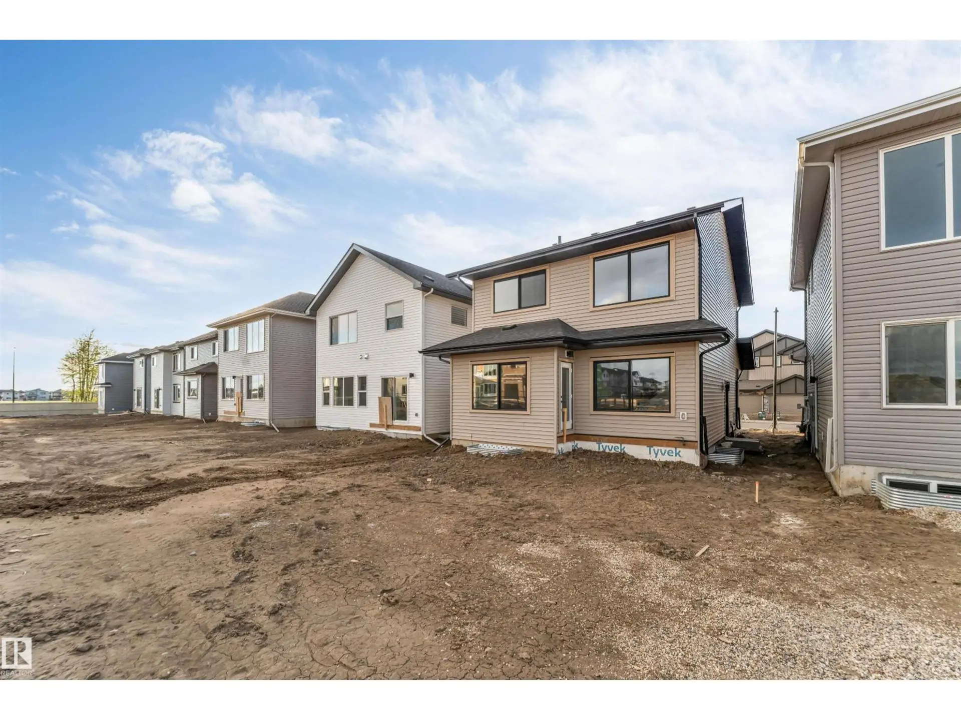 935 18 AV NW - Image 17