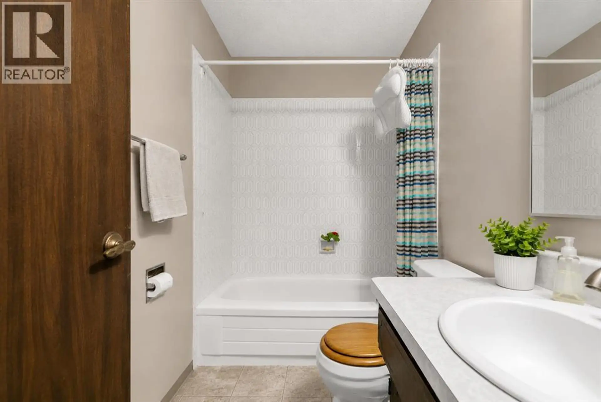 138 Dalhousie Road NW - Image 5