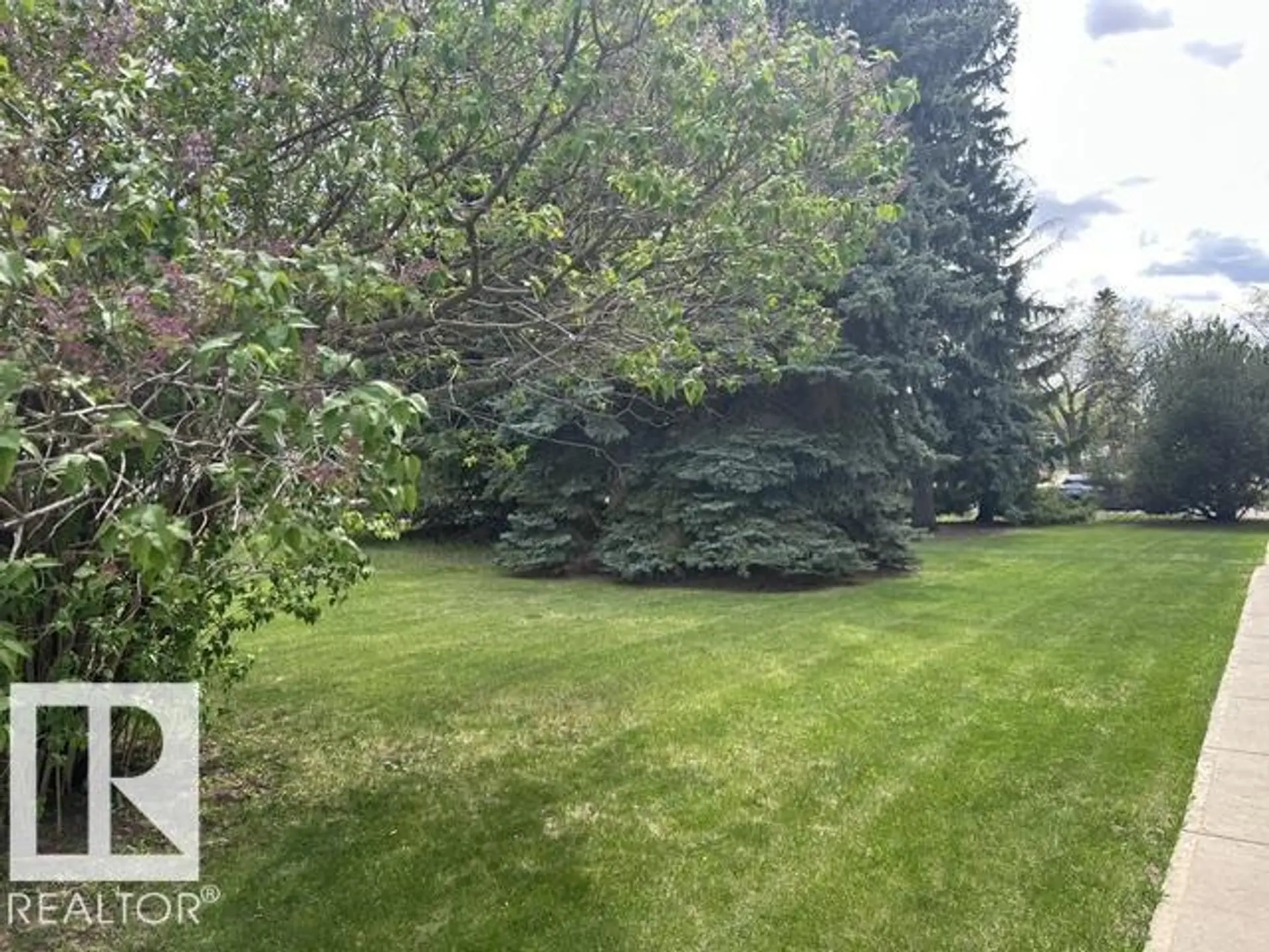 #2 6920 101 AV NW NW - Image 4
