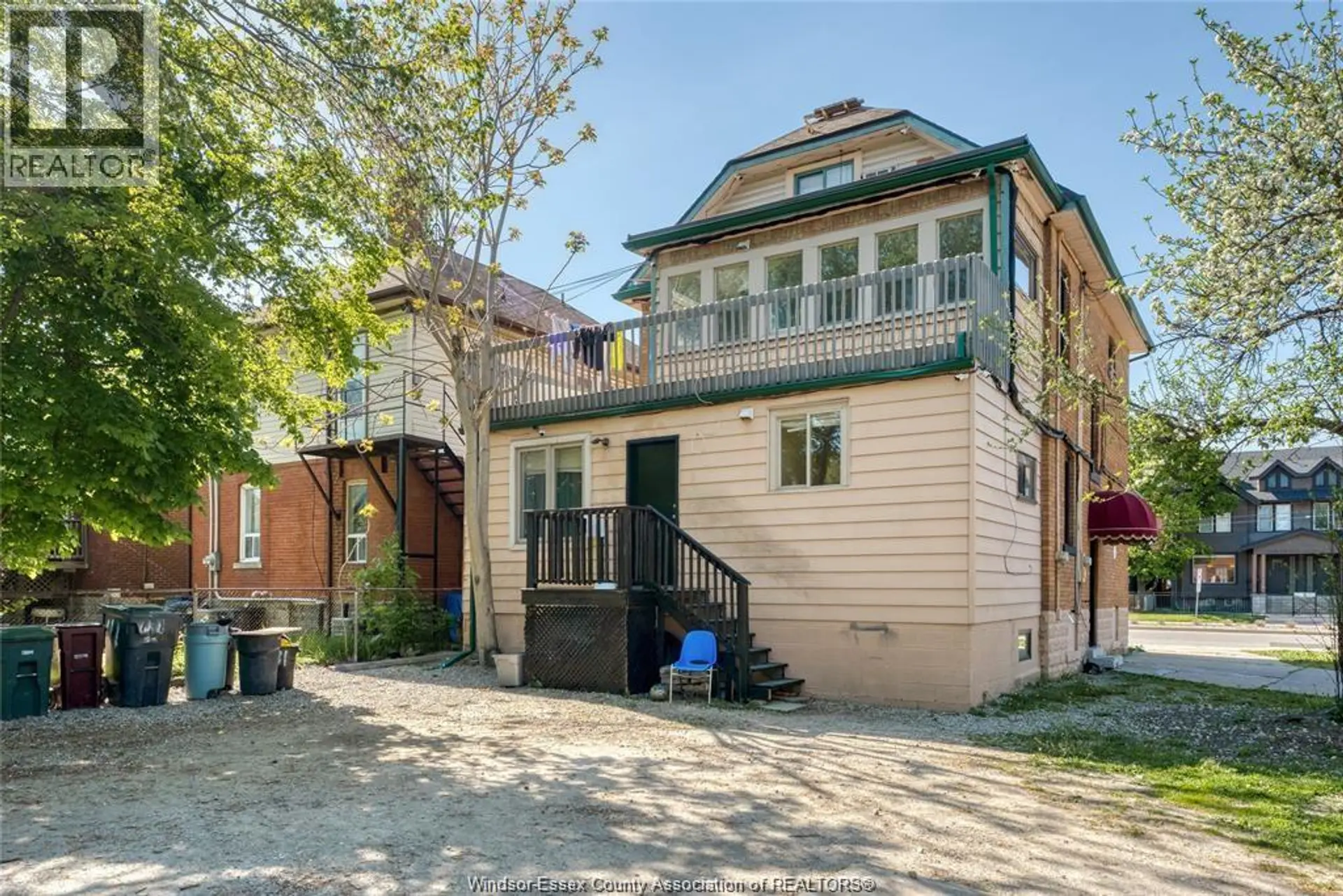 41 Giles BOULEVARD - Image 9