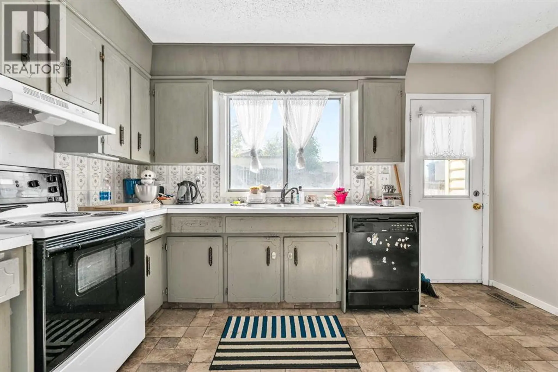 140 Dalhousie Road NW - Image 5