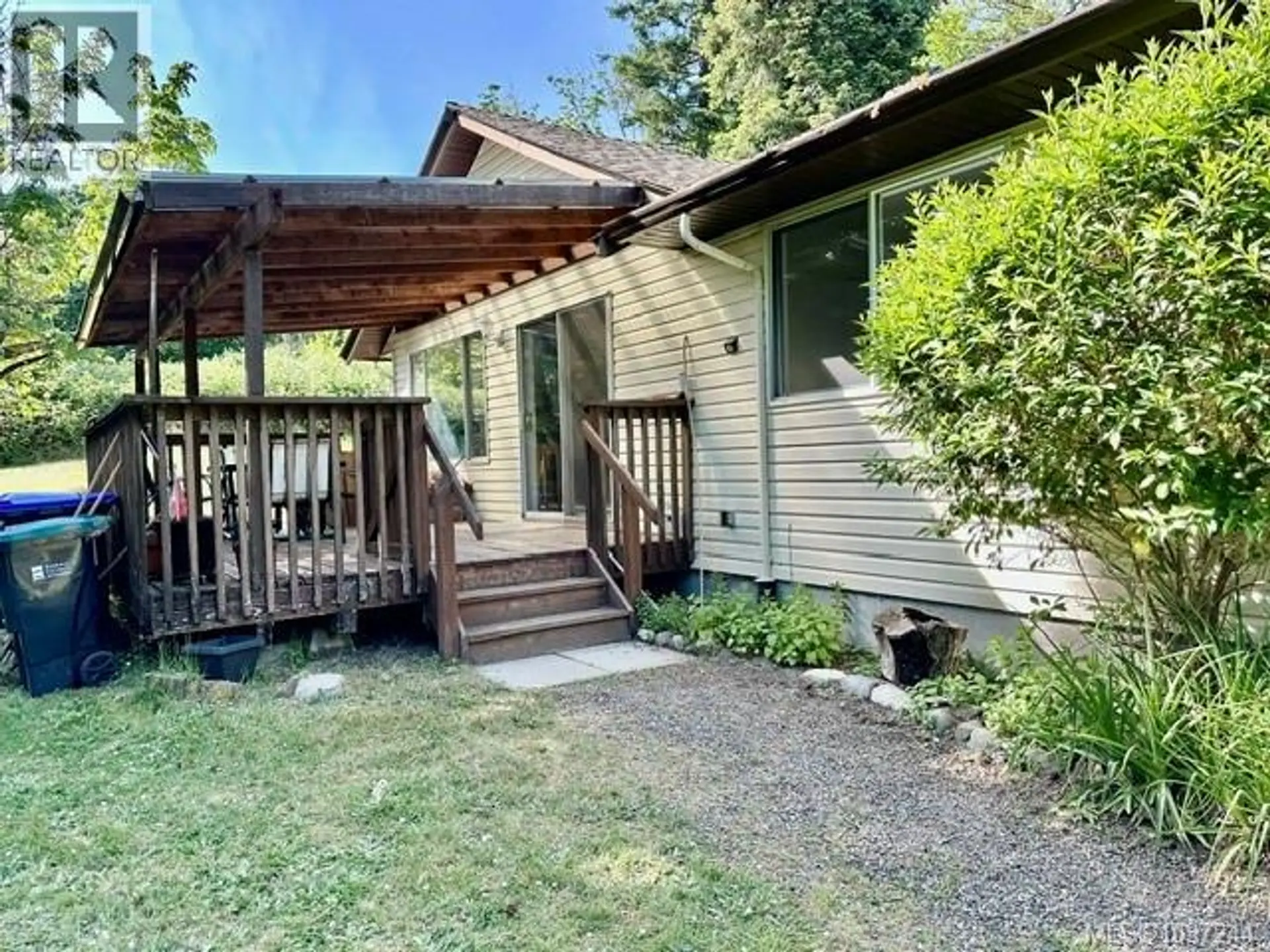 1825 Lackehaven Dr - Image 1