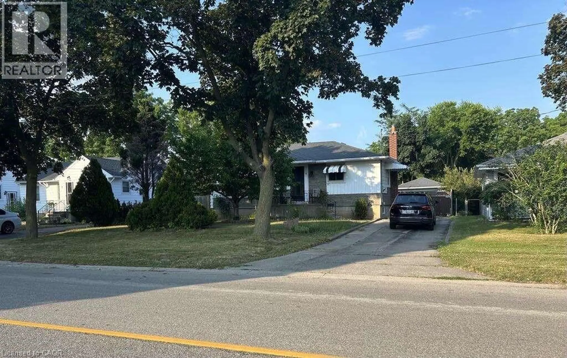 11 JAMES Avenue - Image 1