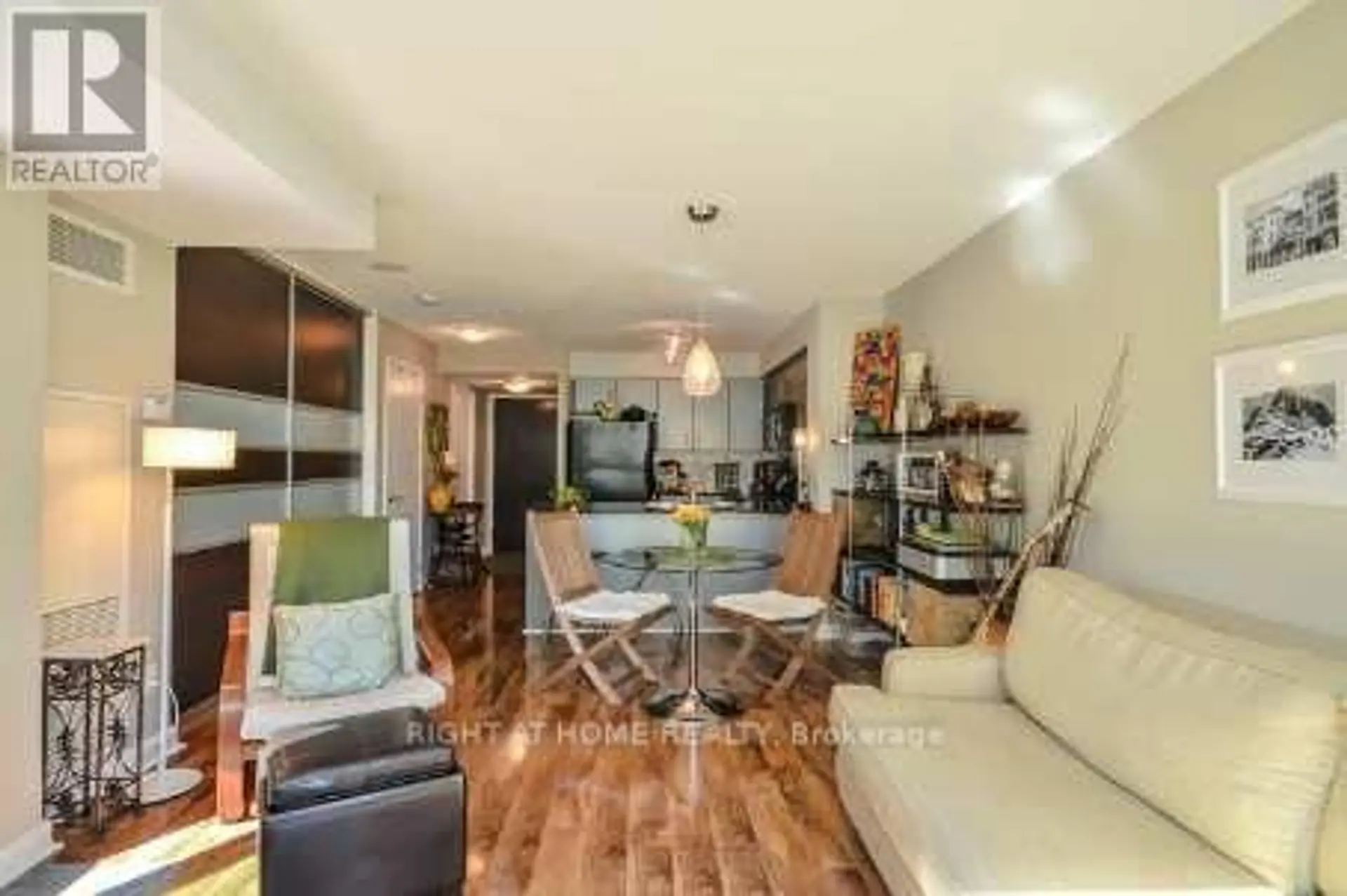 #503 12 YONGE STREET - Image 3