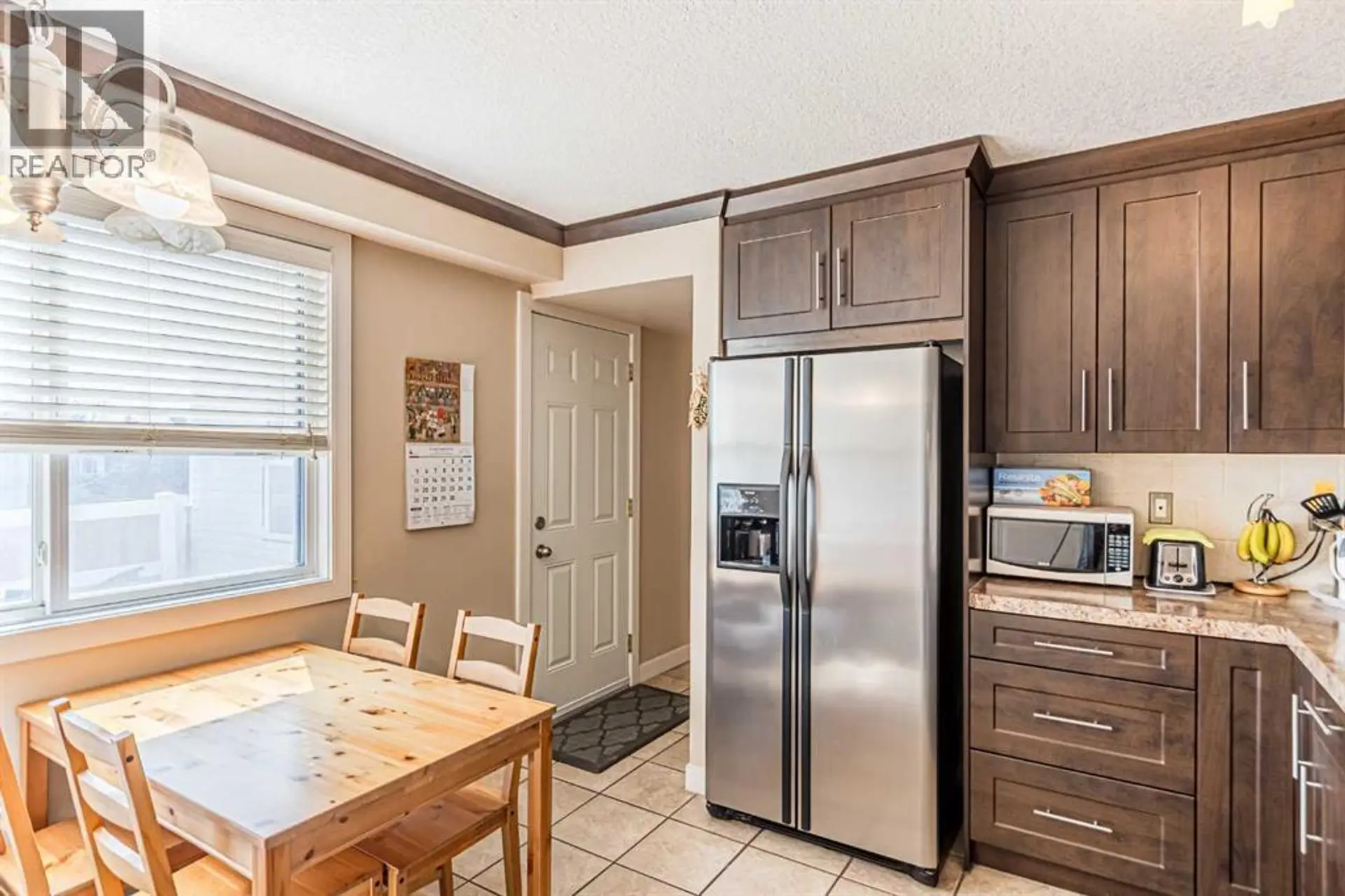 #77 5103 35 Avenue SW - Image 7