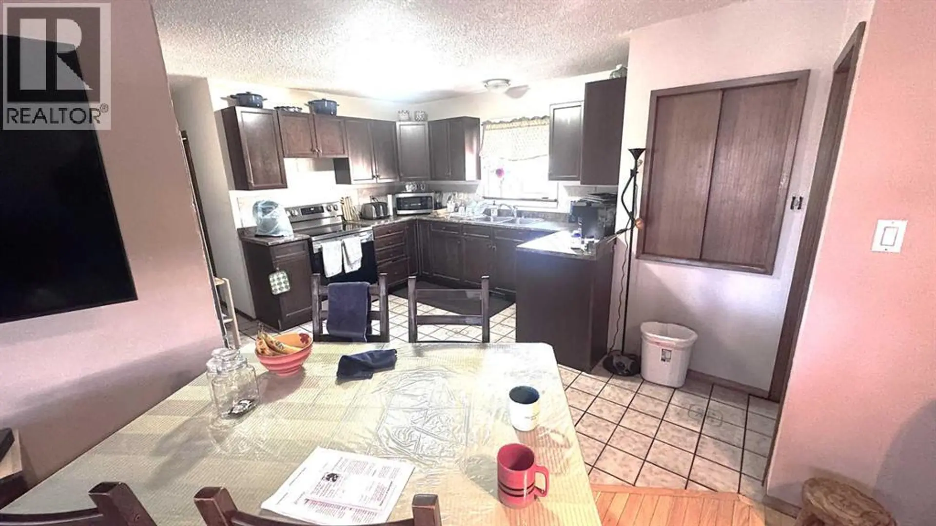 6503 33 Avenue NW - Image 7