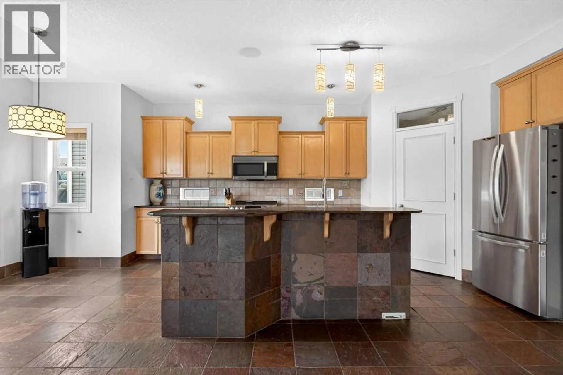 172 COVE Drive - Image 3