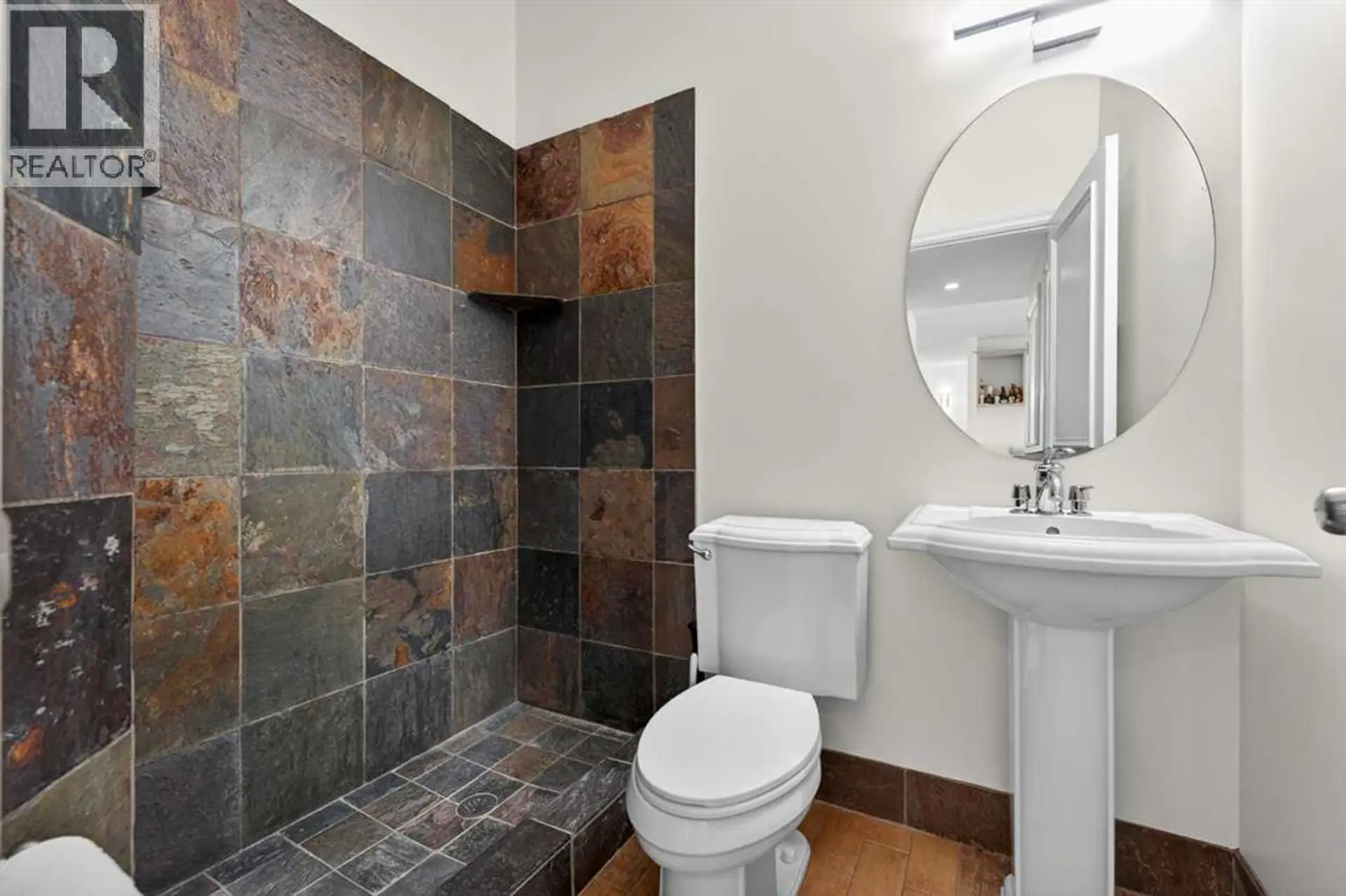 172 COVE Drive - Image 6