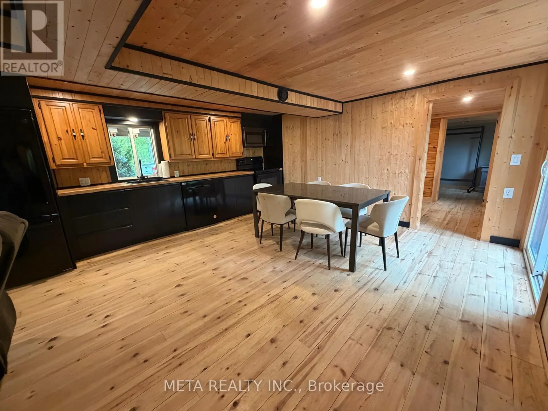 106 BOUNDARY LANE - Image 11