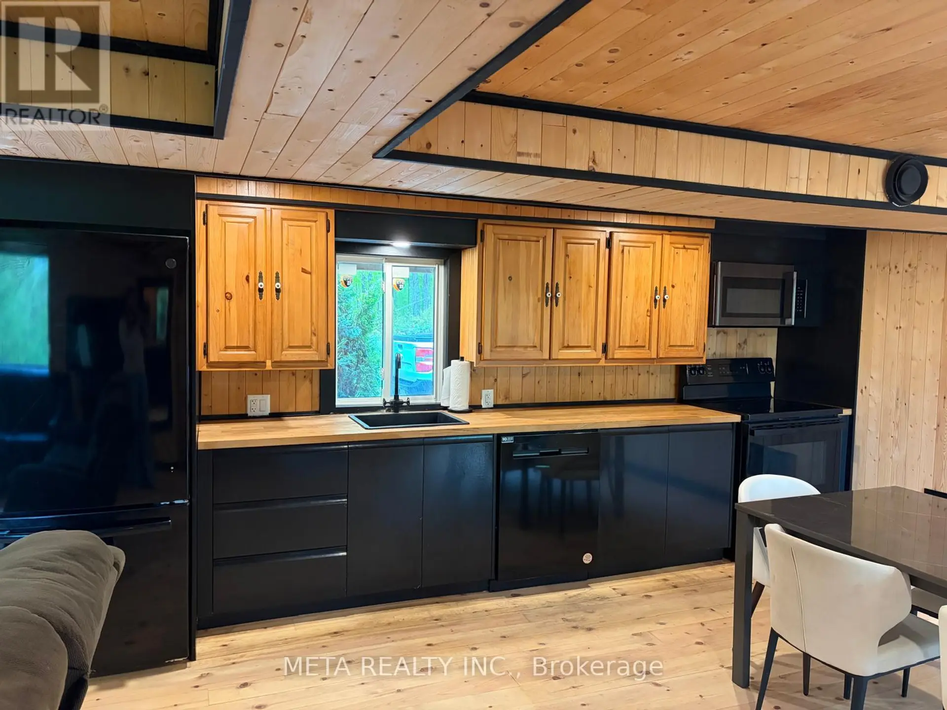 106 BOUNDARY LANE - Image 13