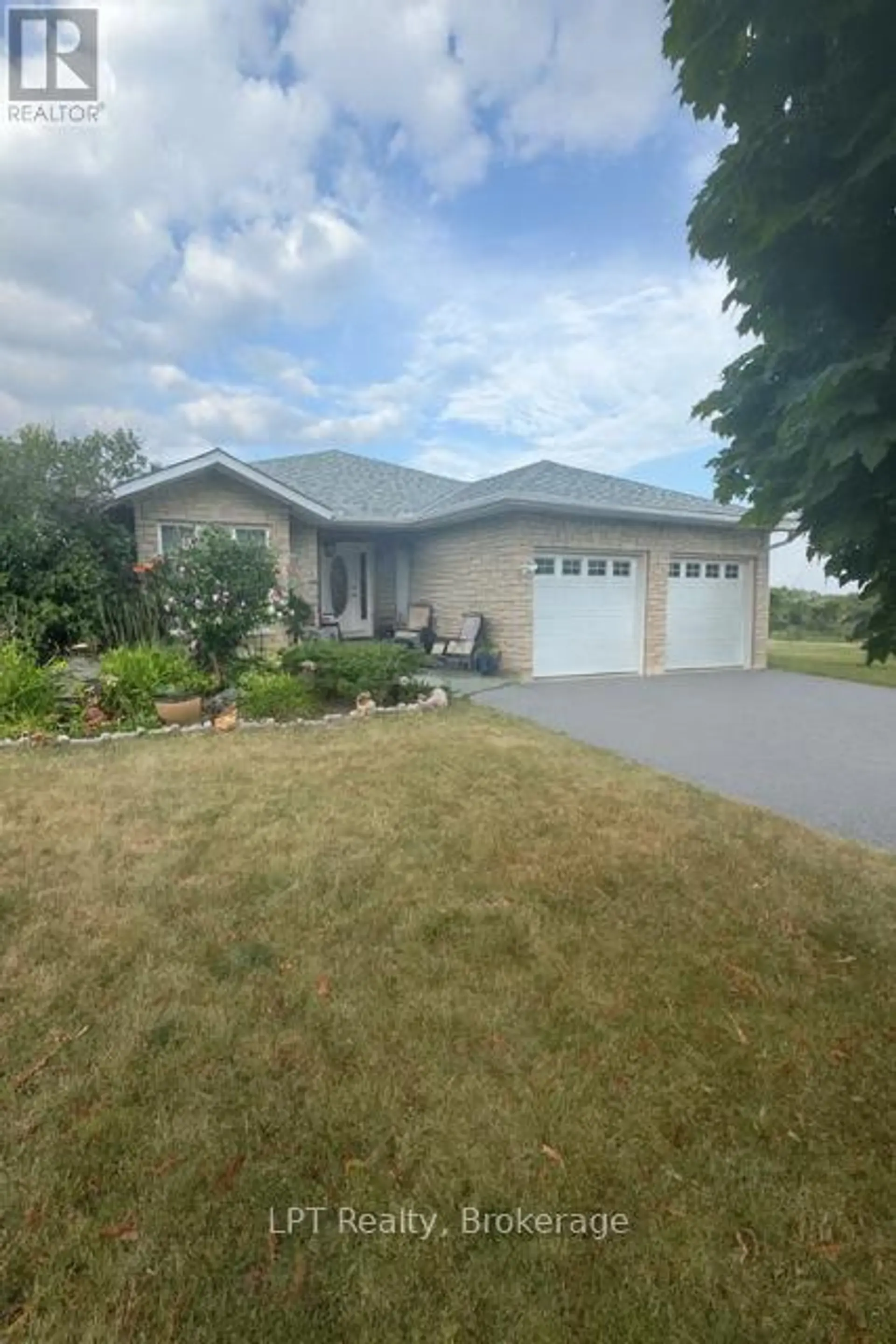 680 TRAILVIEW DRIVE - Image 1