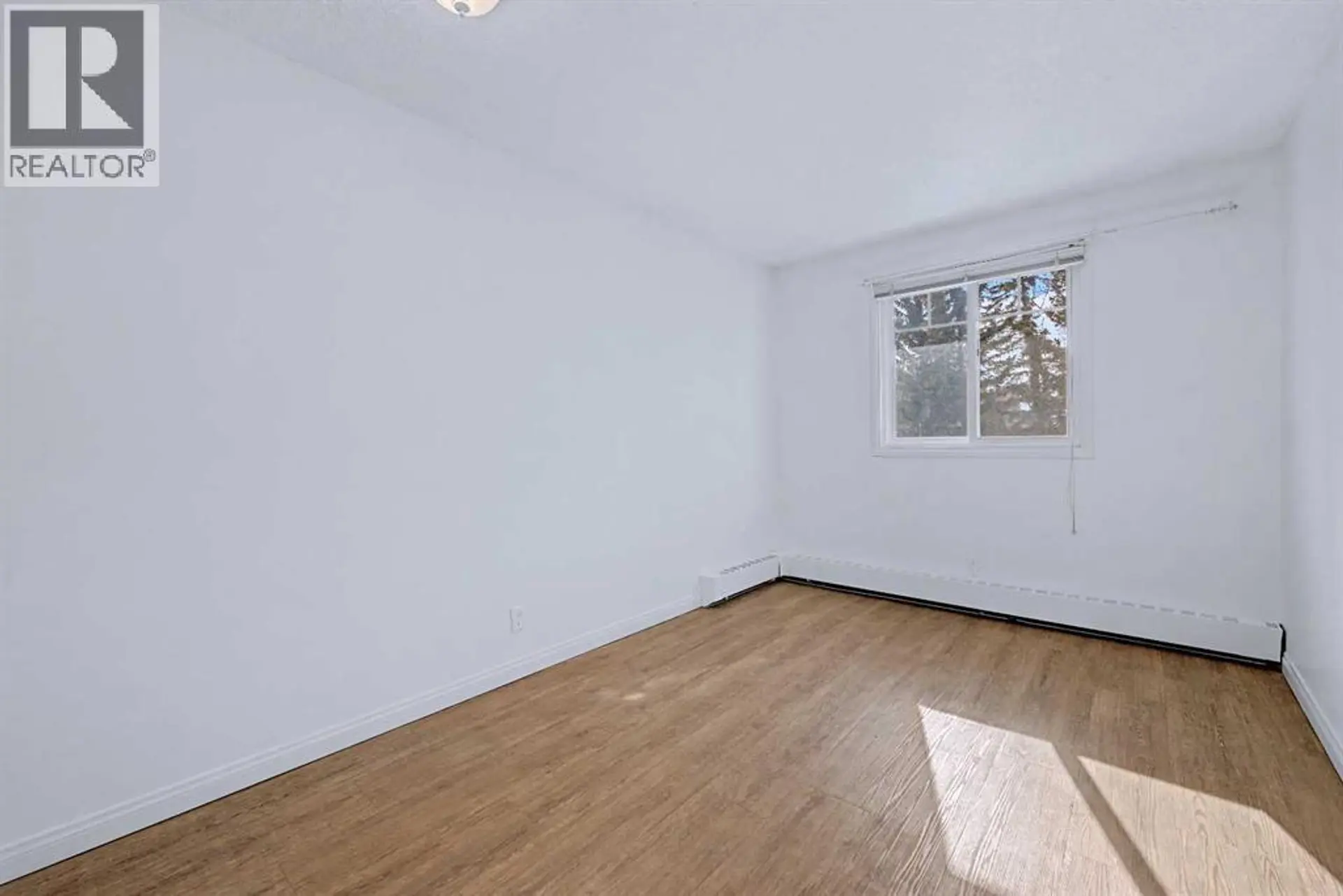 #402C 5601 Dalton Drive NW - Image 17