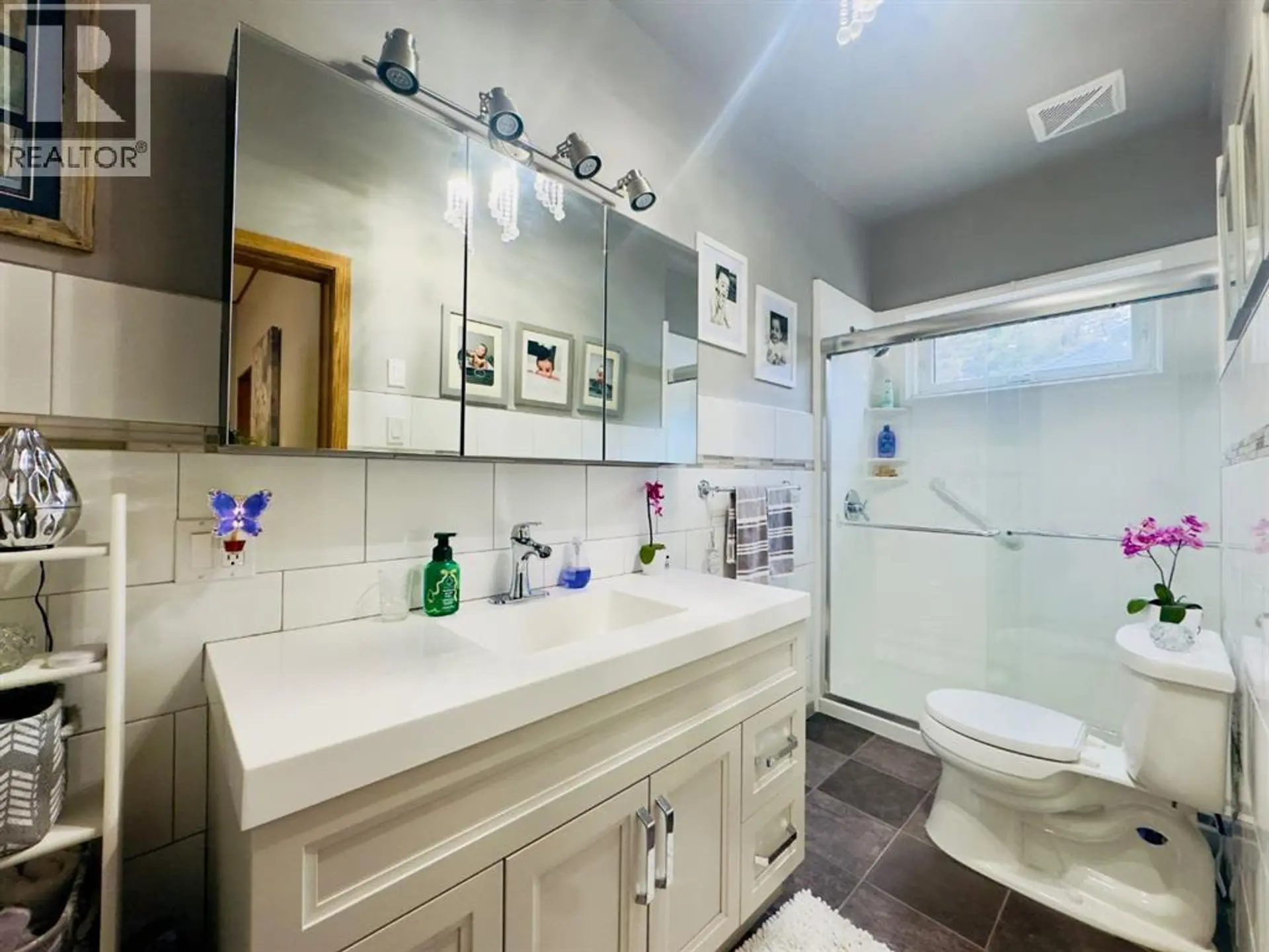 7710 24 Avenue - Image 17