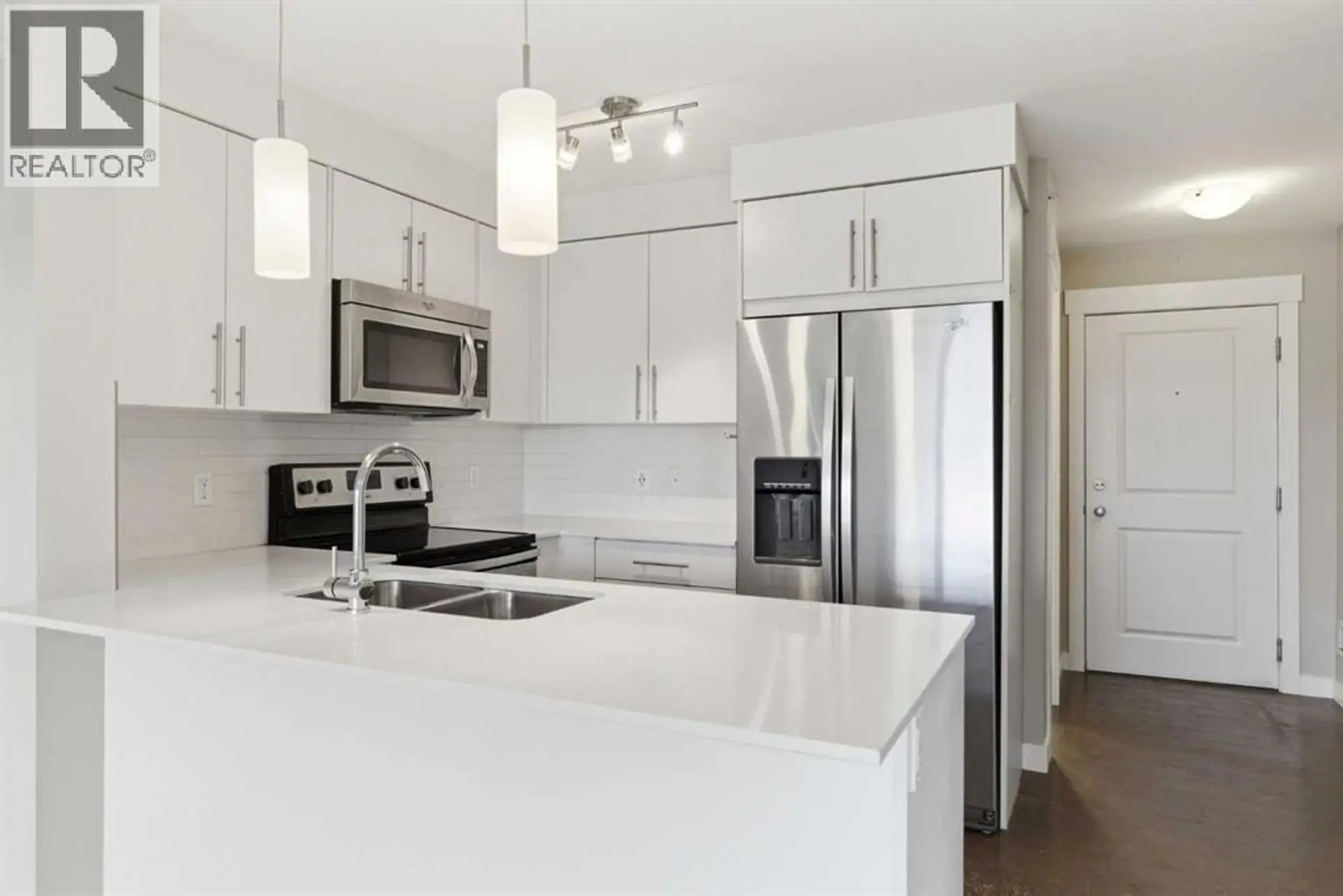 #7410 302 Skyview Ranch Drive NE - Image 2