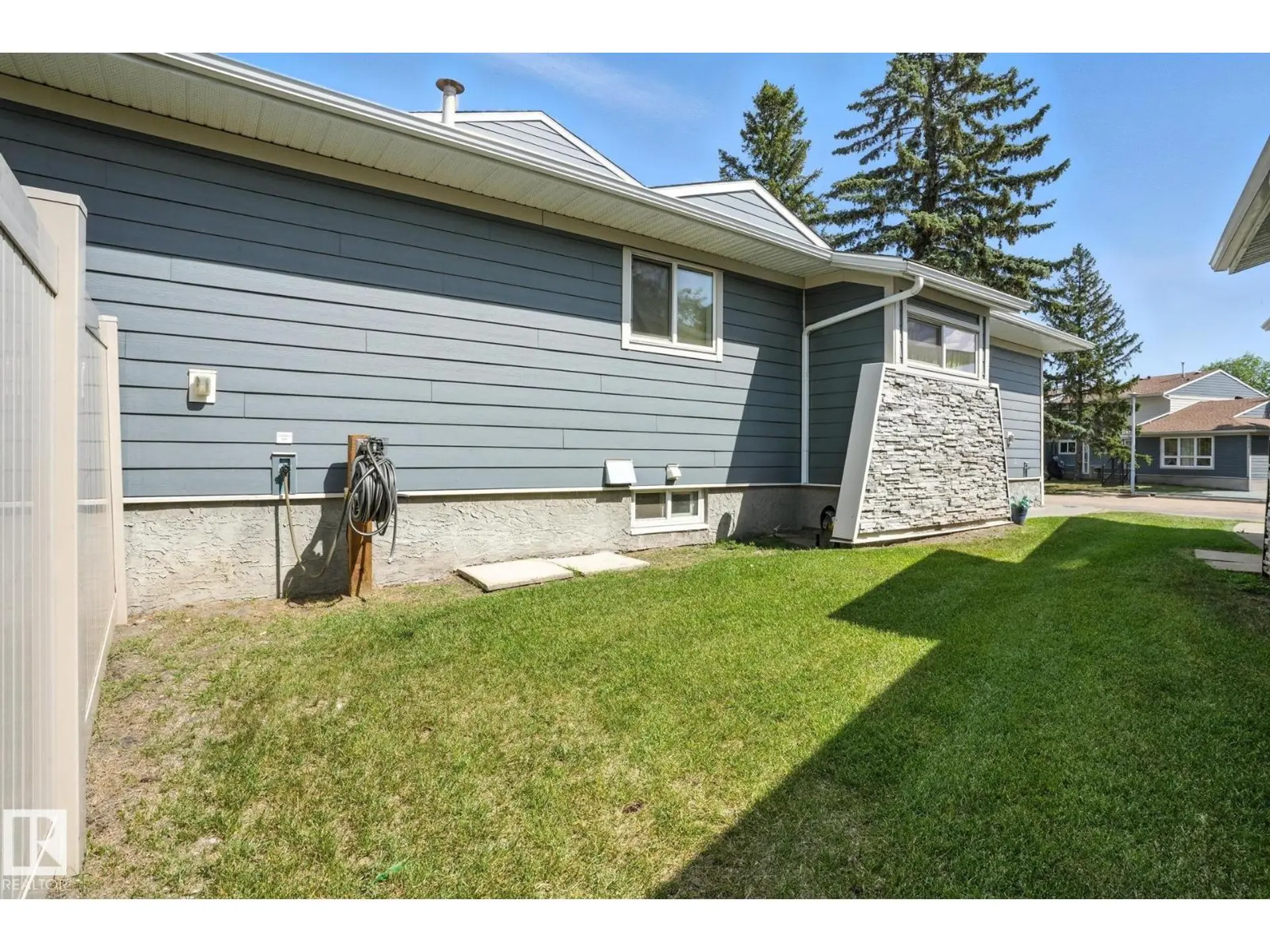 9963 171 Ave NW - Image 3