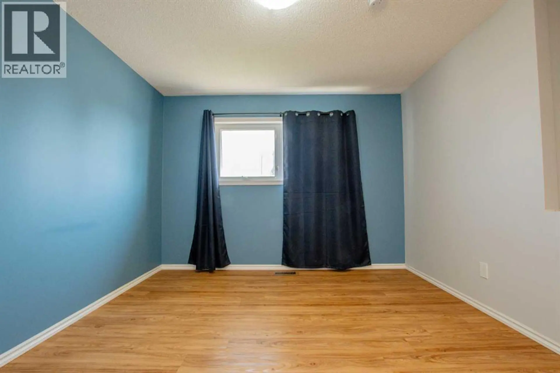 11808 98 Street - Image 9