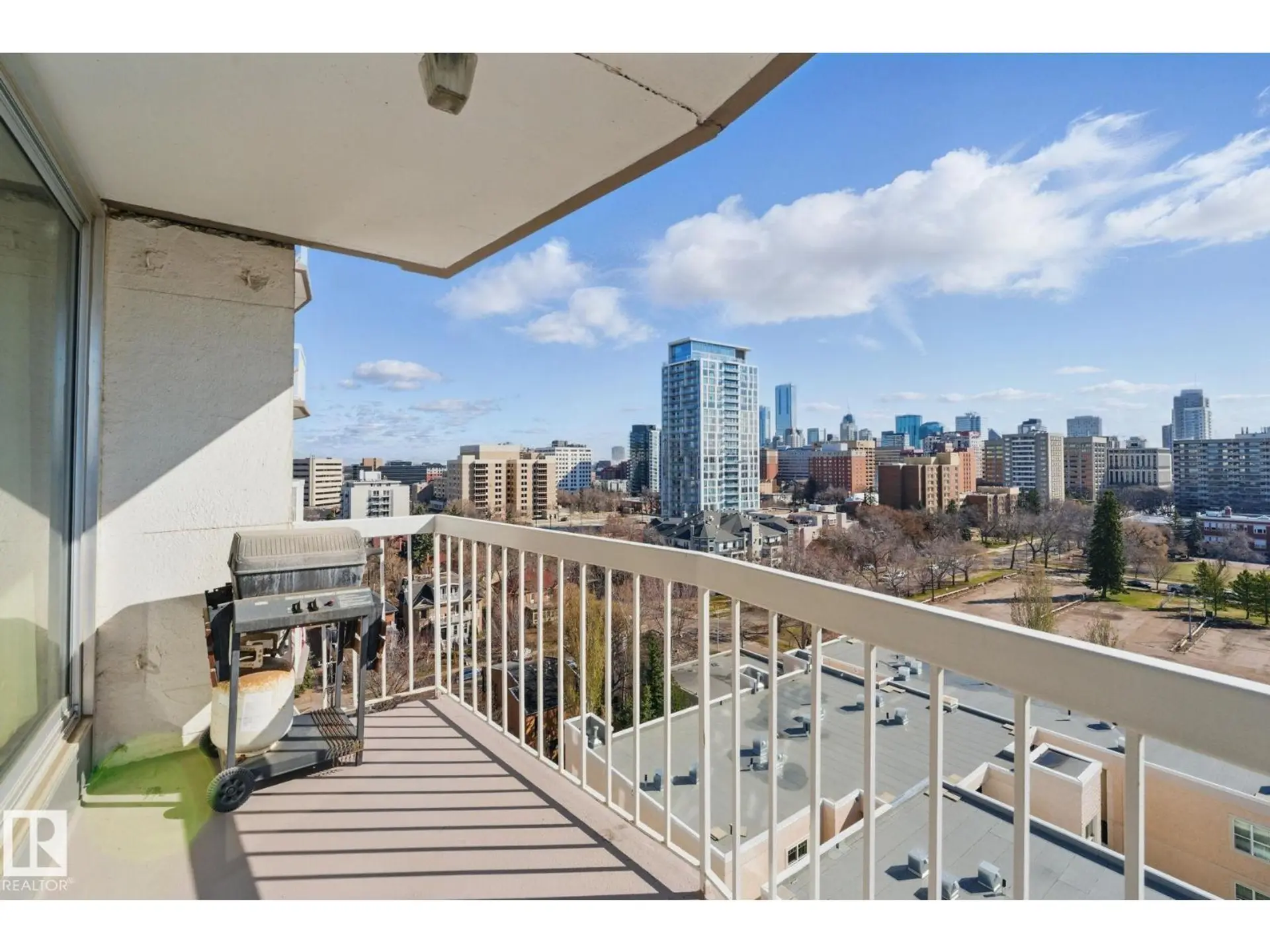 #1201 9835 113 ST NW - Image 13