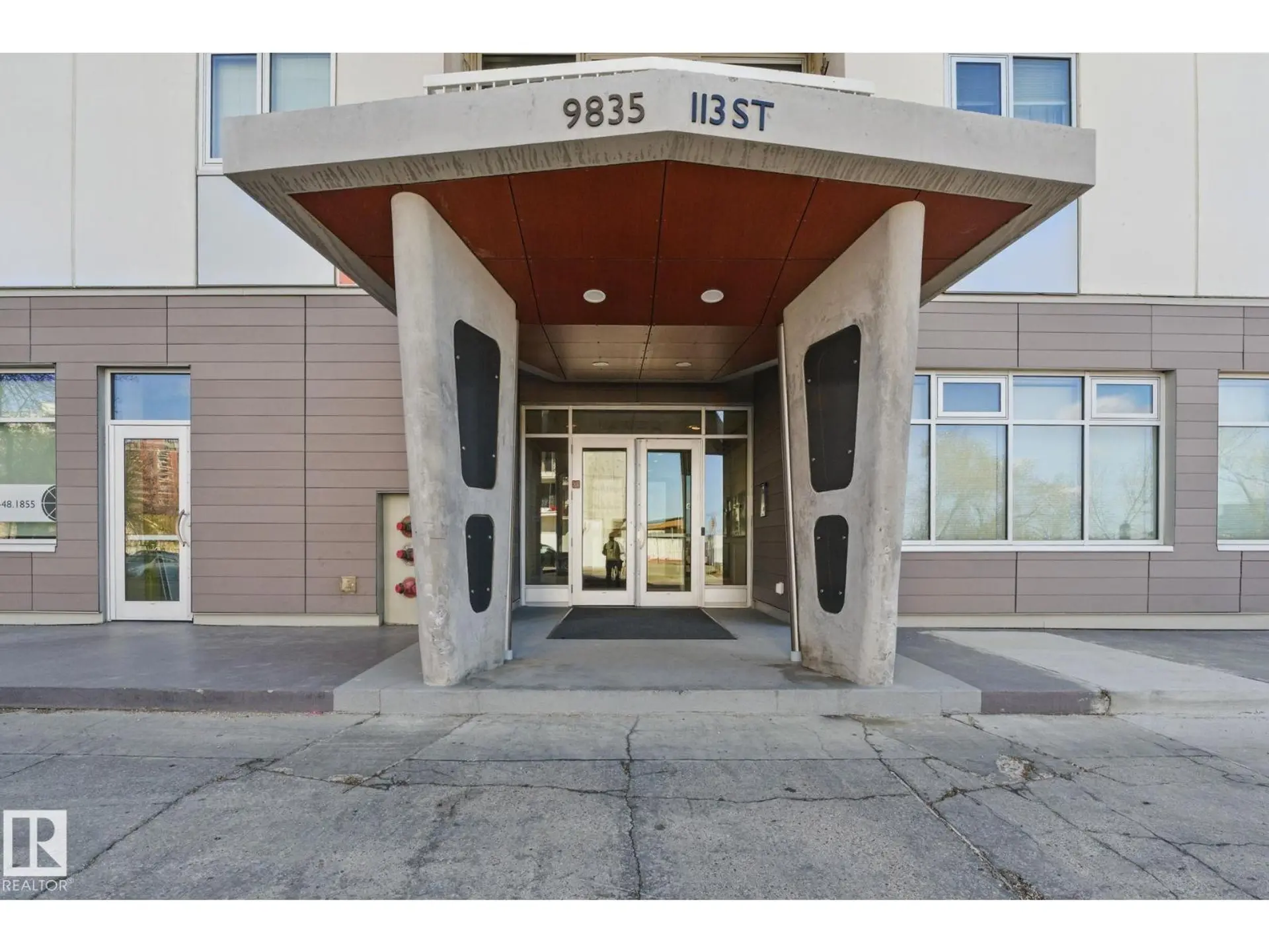 #1201 9835 113 ST NW - Image 2