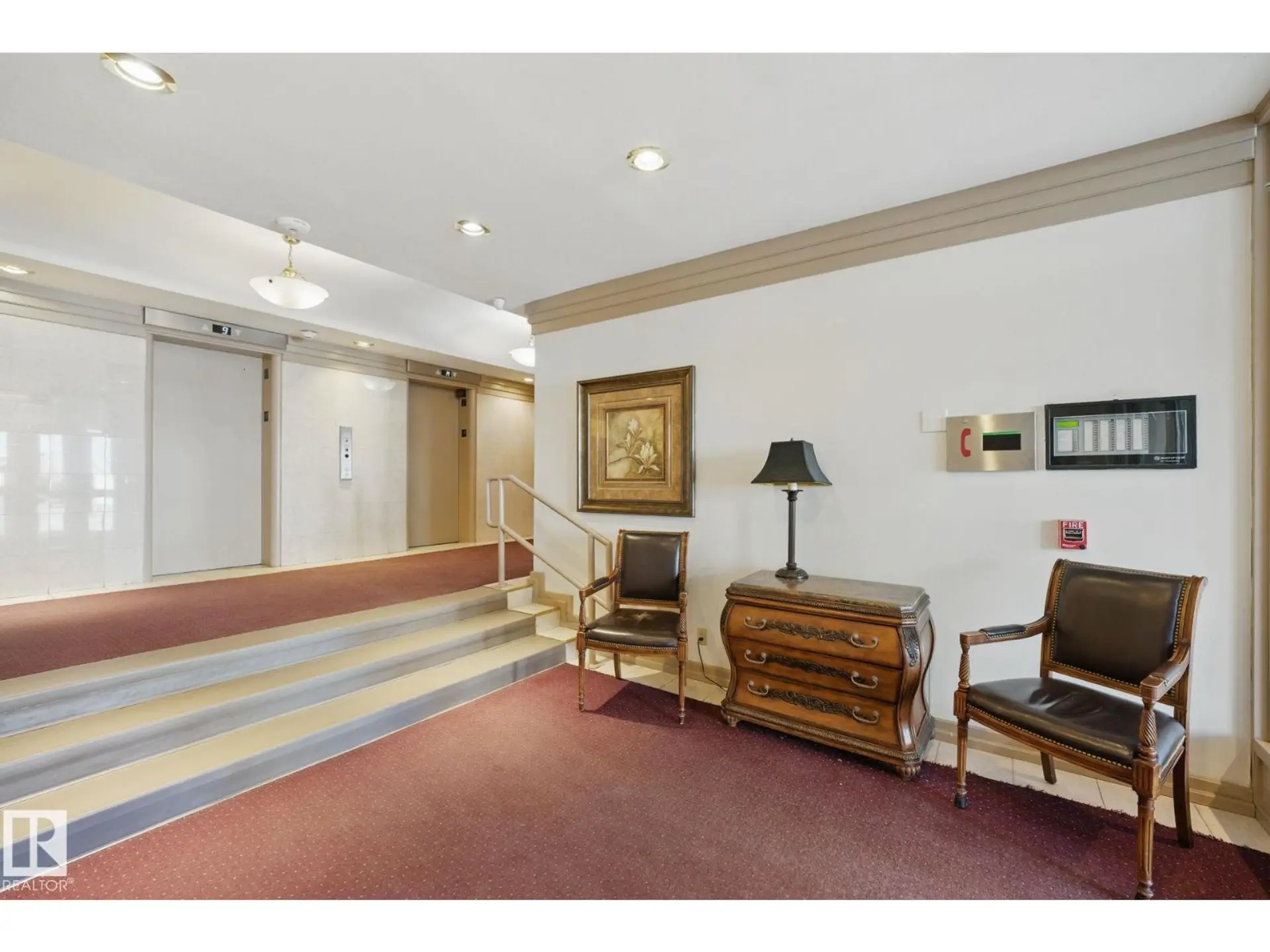 #1201 9835 113 ST NW - Image 3