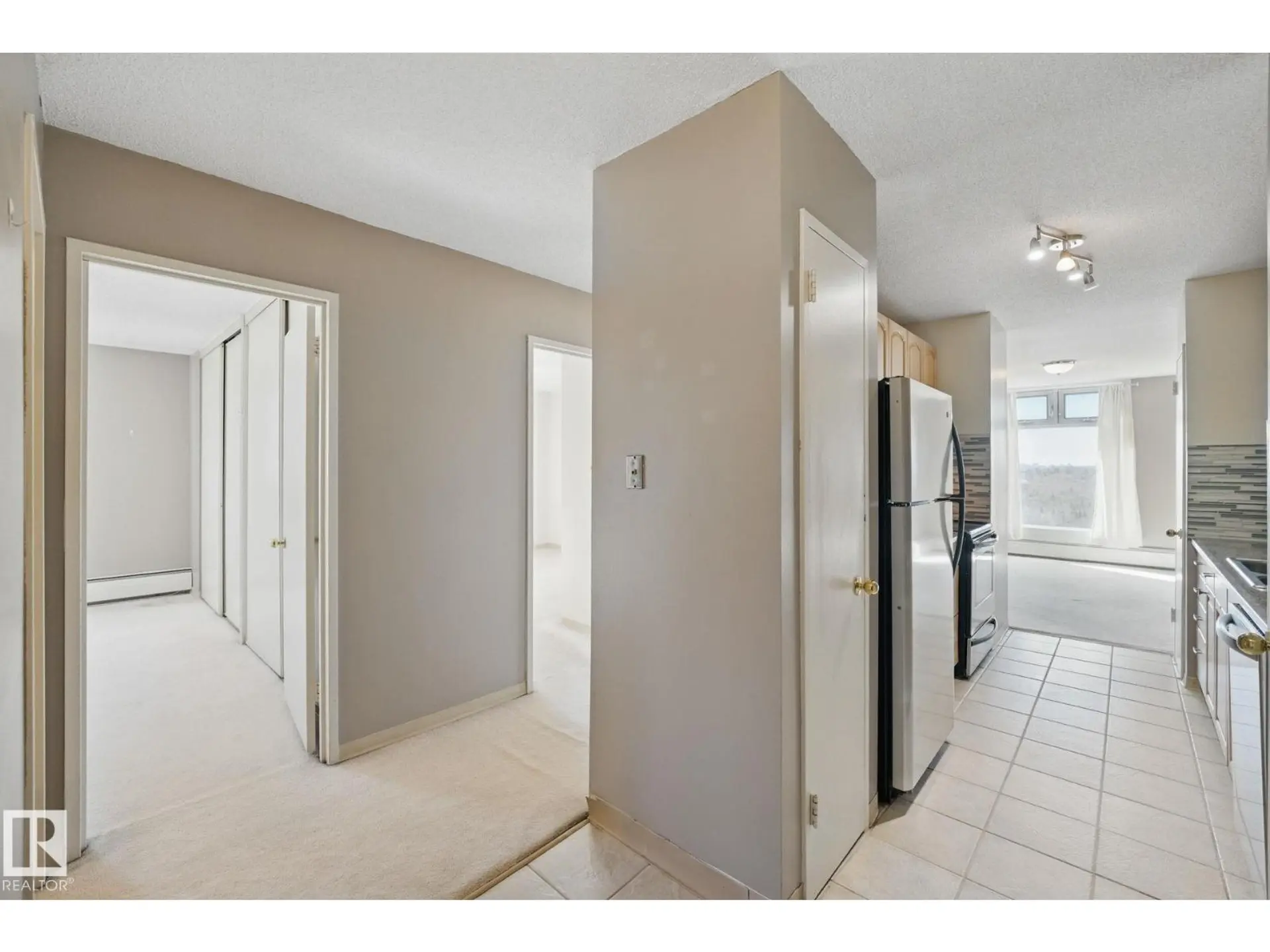#1201 9835 113 ST NW - Image 5