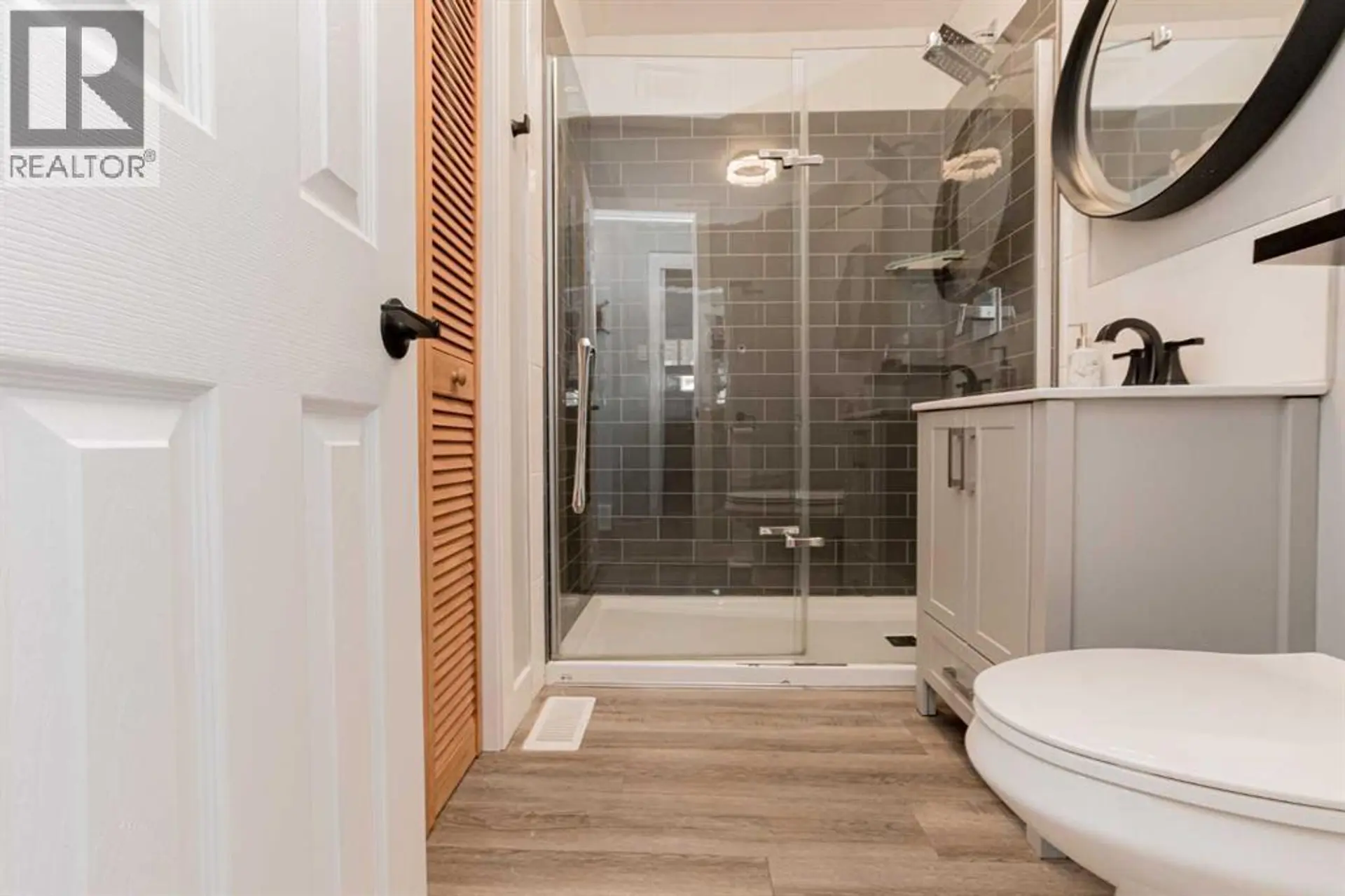 10518 102 Avenue - Image 14