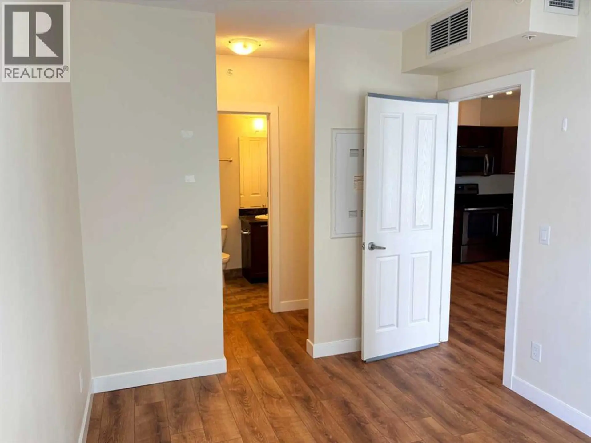 #208 3820 Brentwood Road NW - Image 8