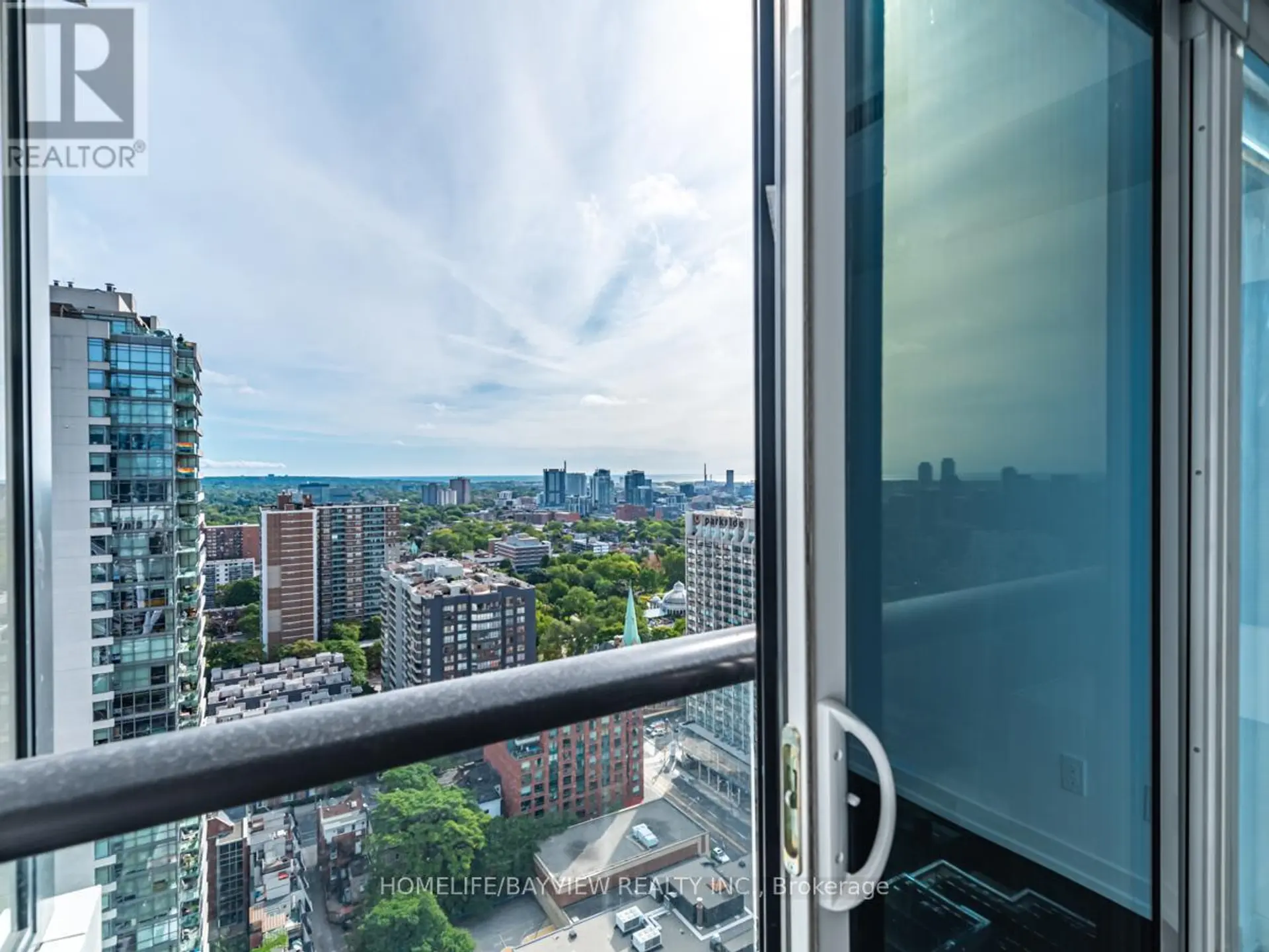 #3015 85 WOOD STREET - Image 13